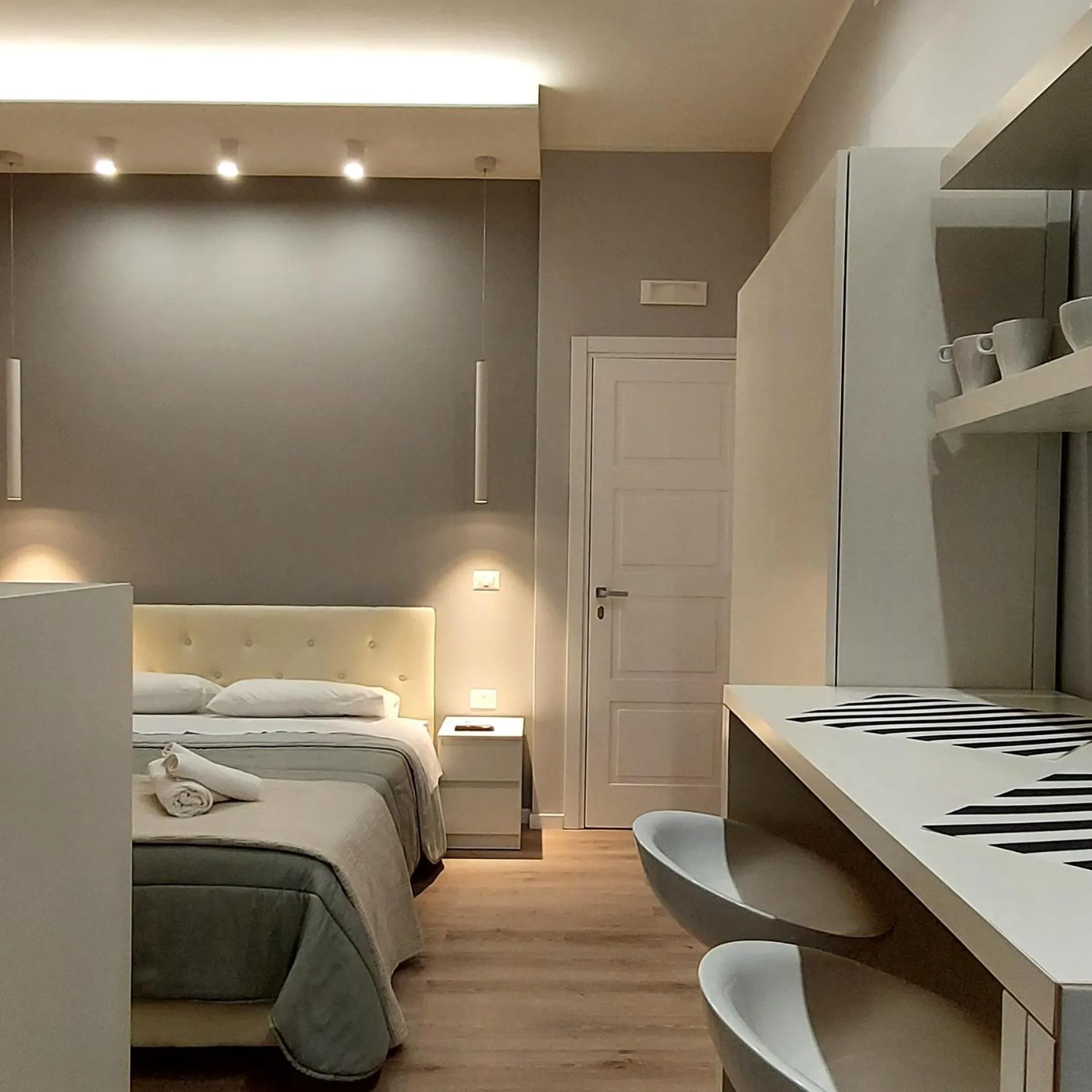 Bed in Duomo View Naples