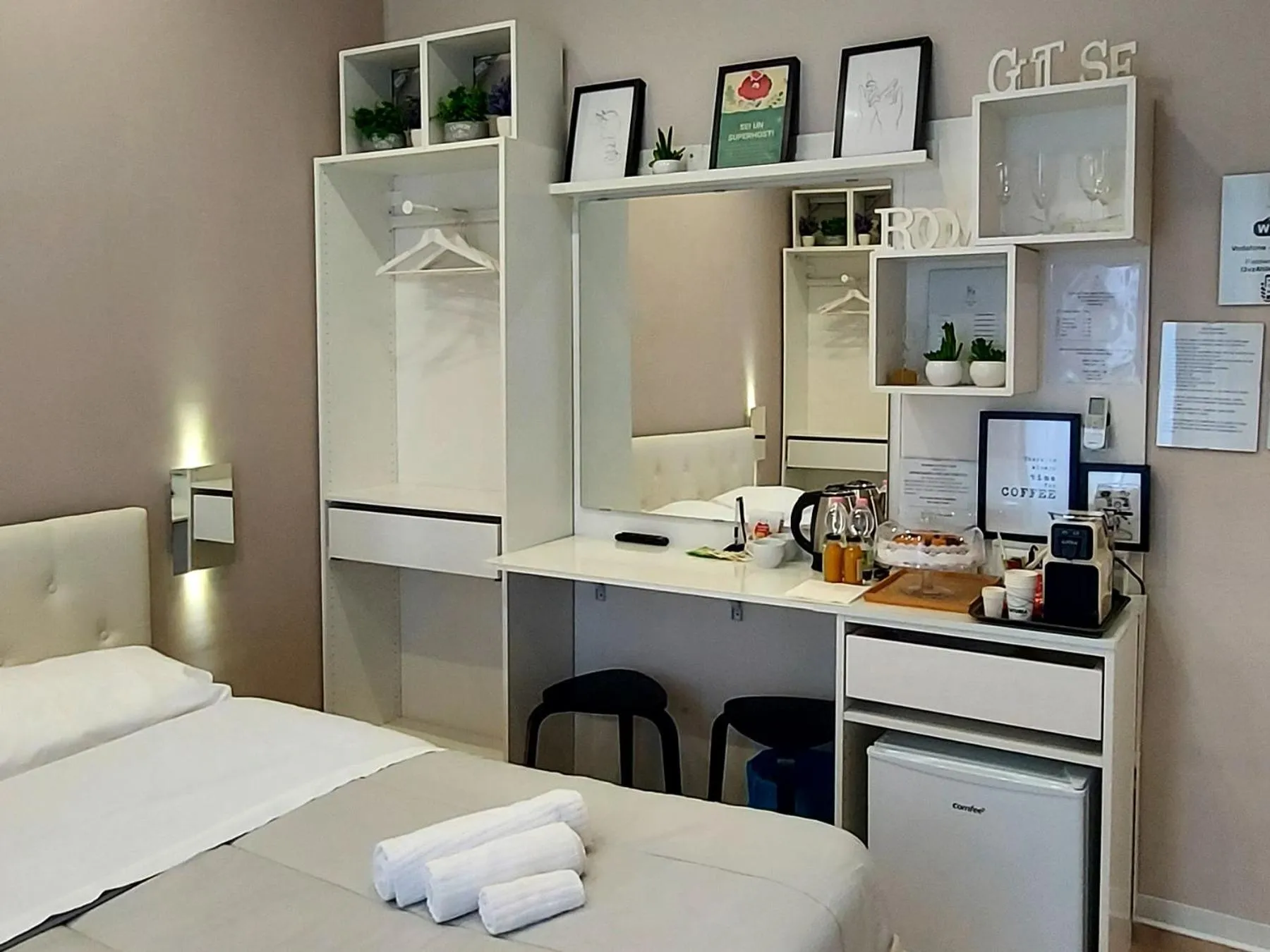 Bed in Duomo View Naples