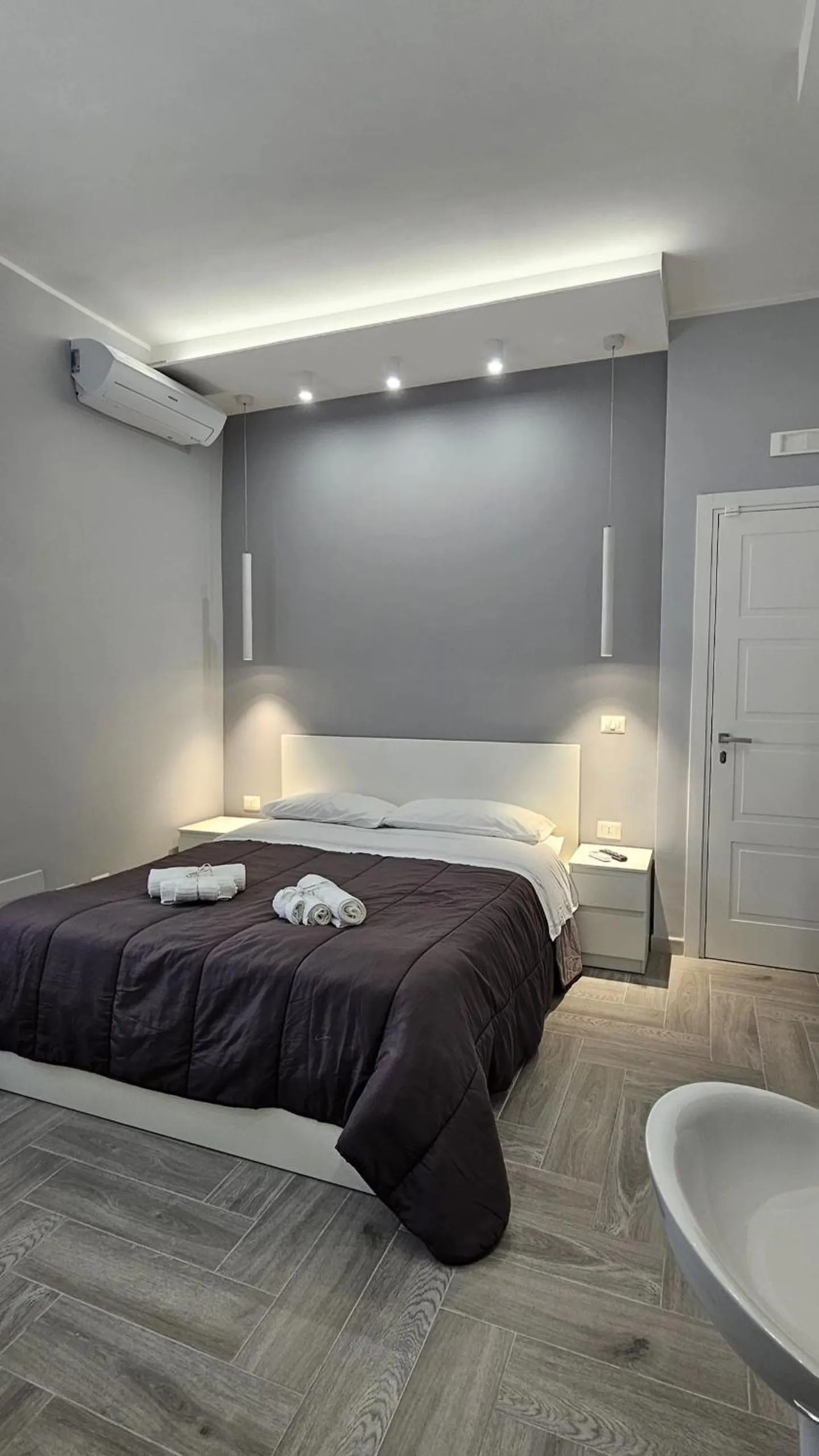 Bed in Duomo View Naples