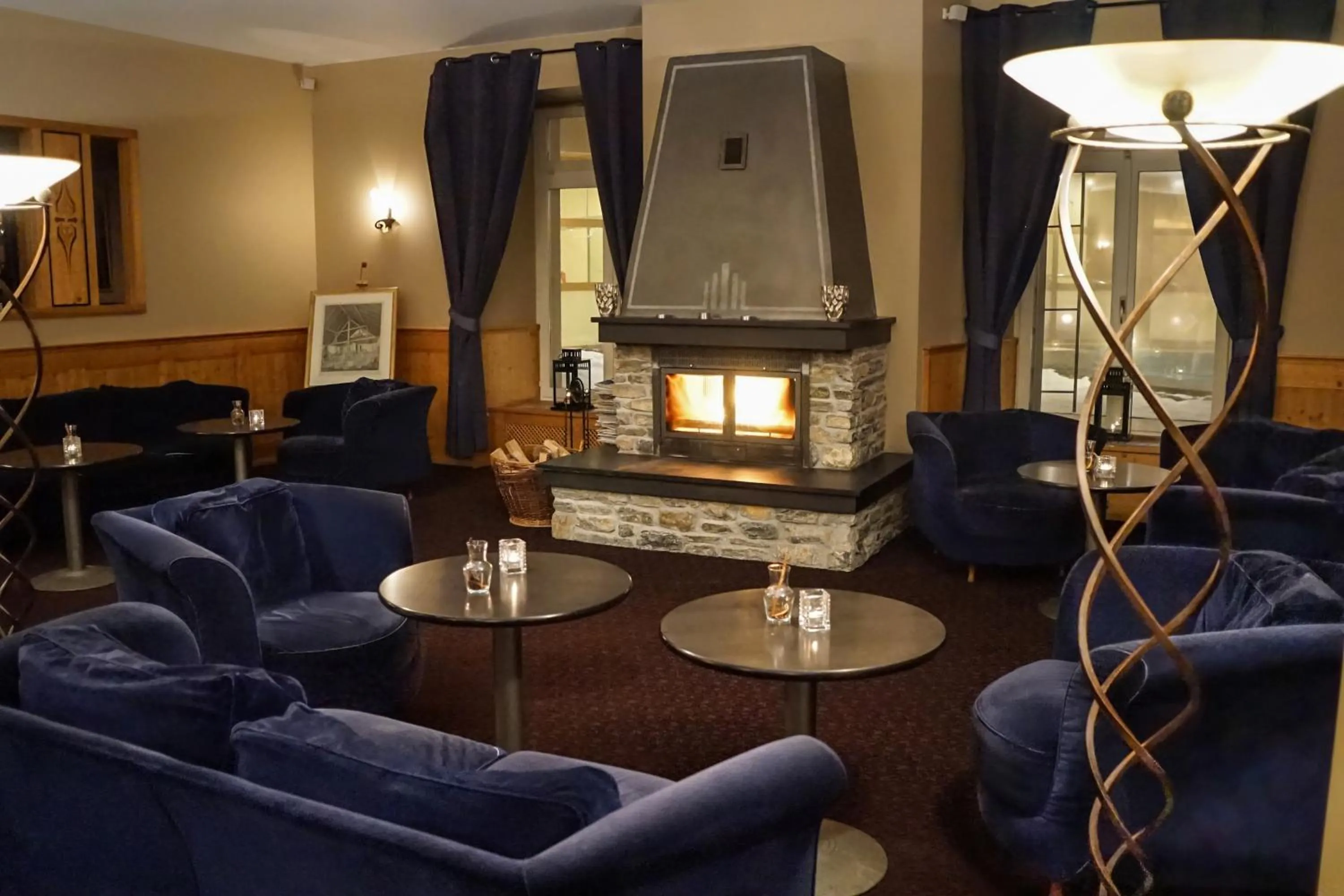Lounge or bar in Thermal Hotels & Walliser Alpentherme Leukerbad