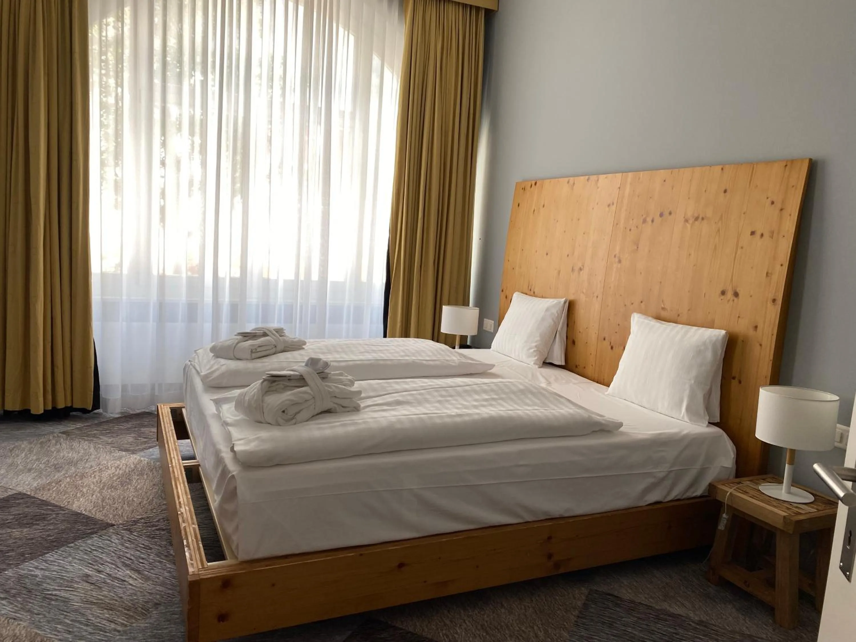 Bed in Thermal Hotels & Walliser Alpentherme Leukerbad