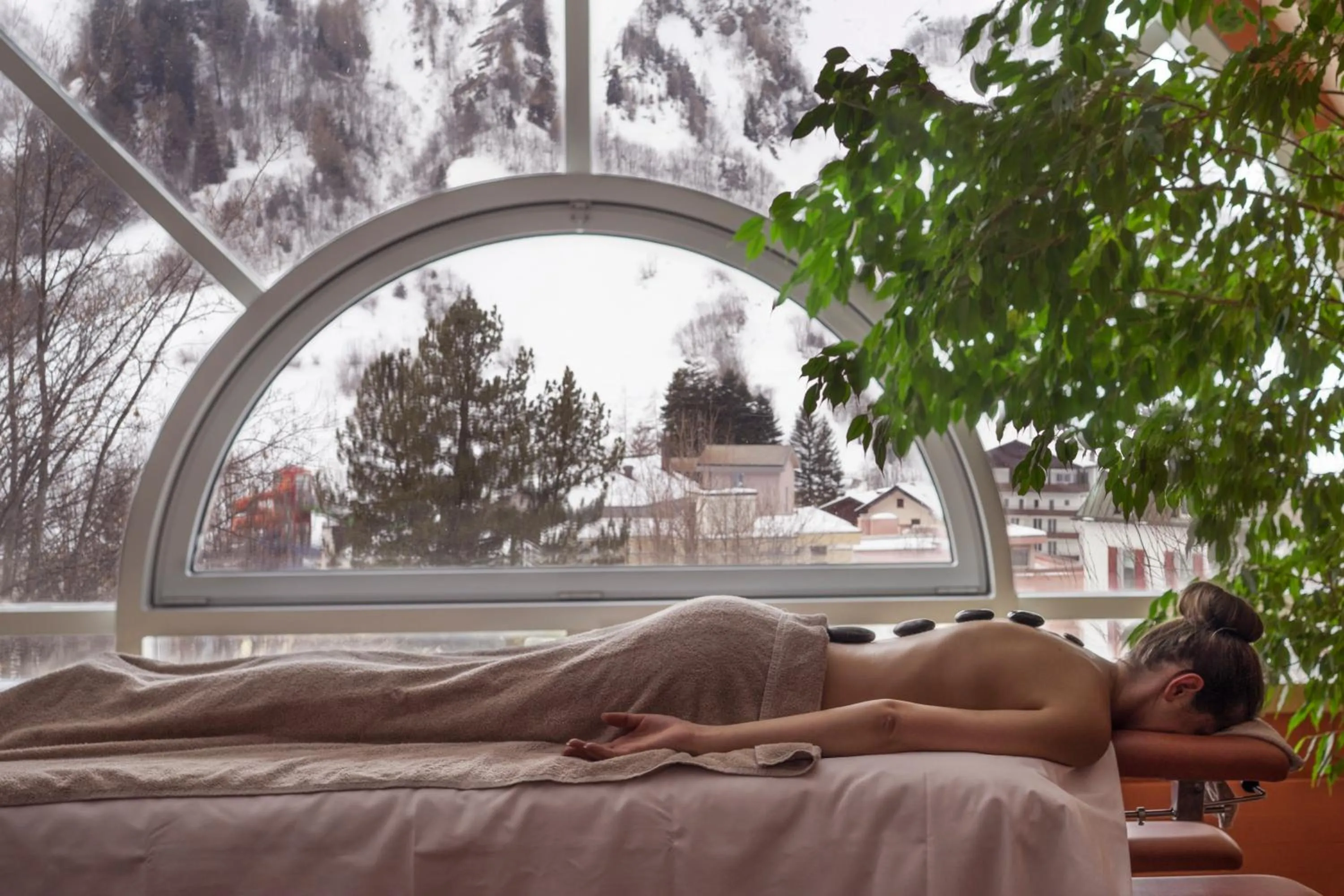 Spa and wellness centre/facilities in Thermal Hotels & Walliser Alpentherme Leukerbad