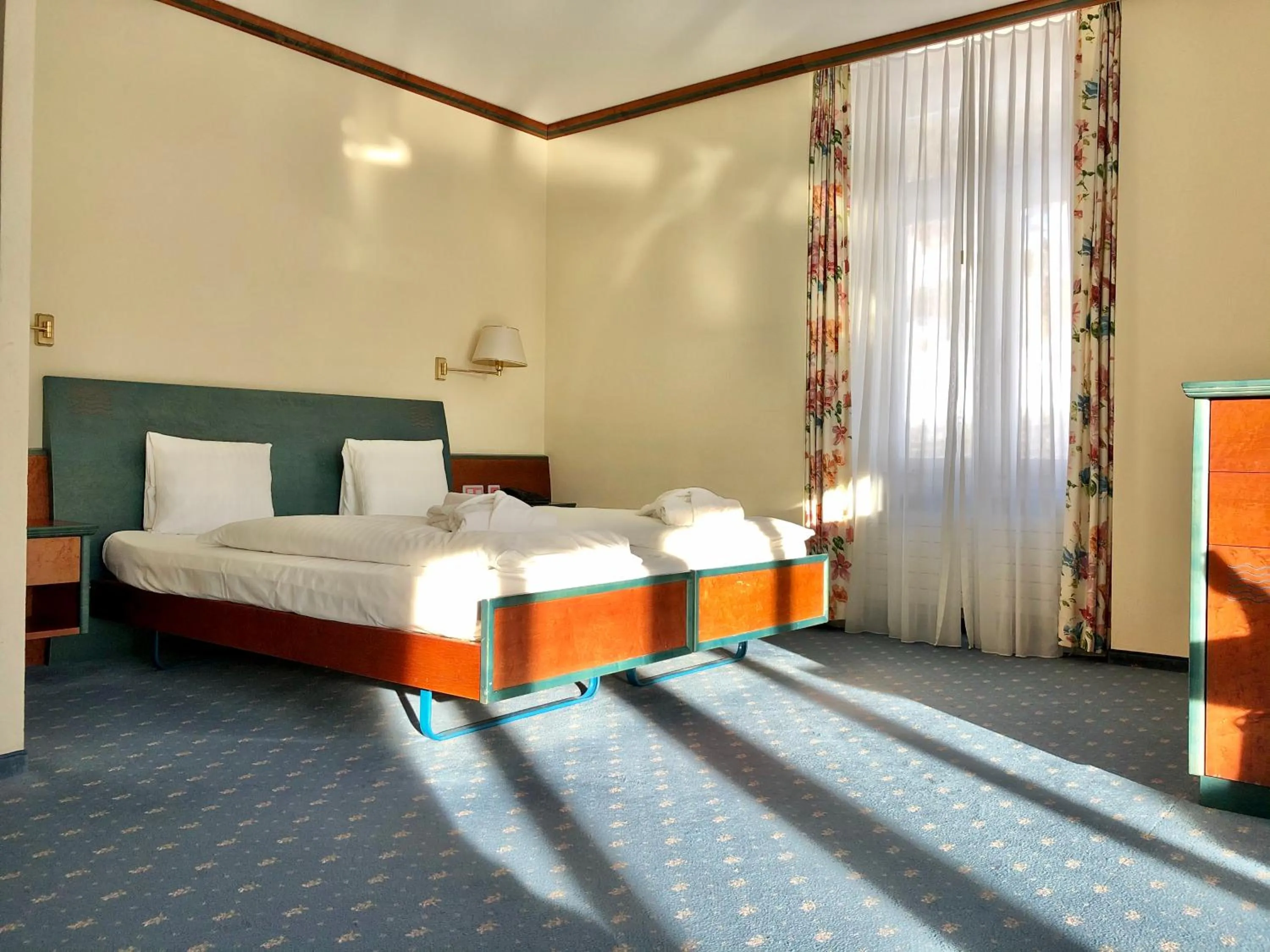 Bed in Thermal Hotels & Walliser Alpentherme Leukerbad