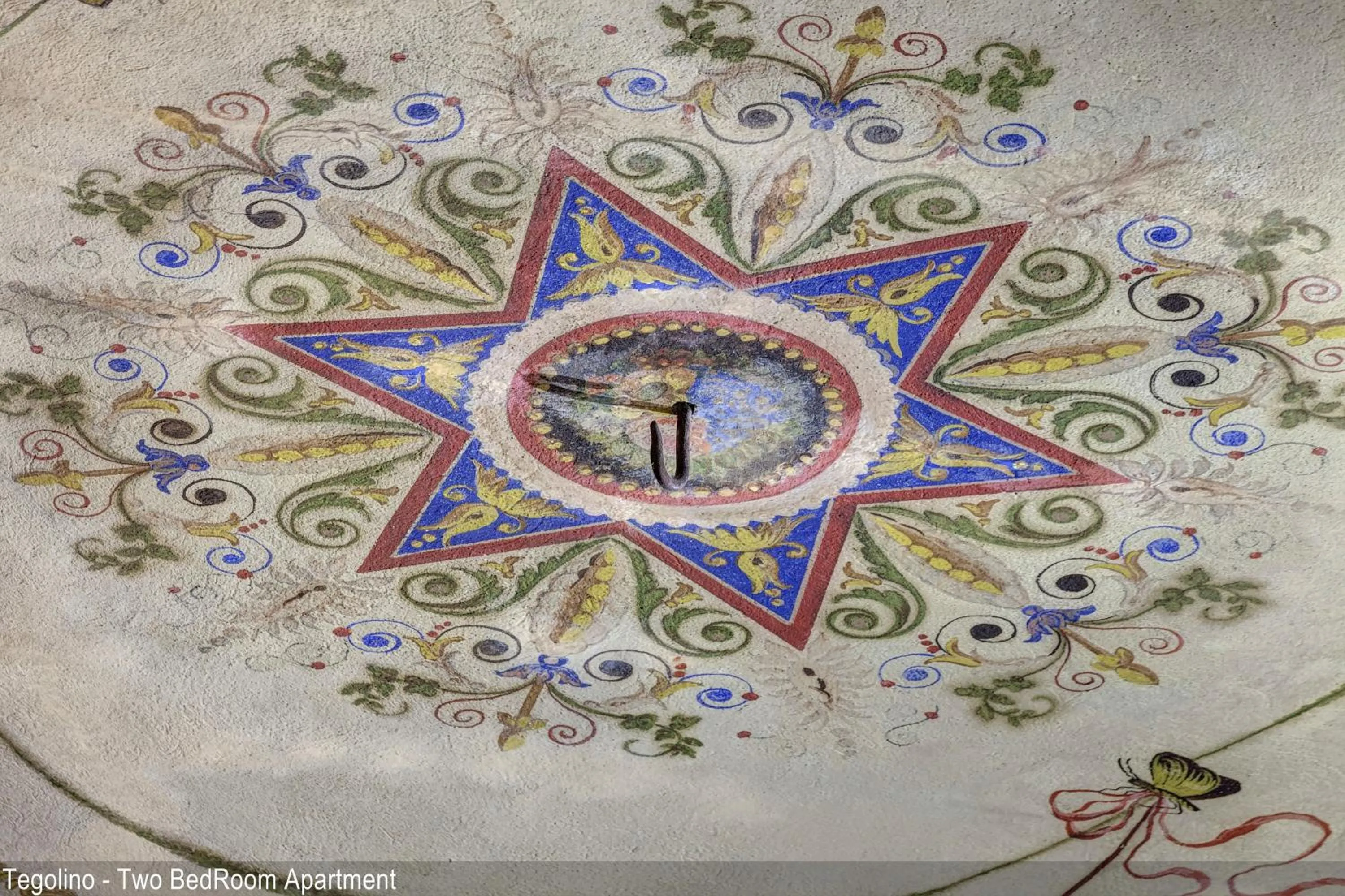 Decorative detail in Tegolaio Apartments by Mamo Florence