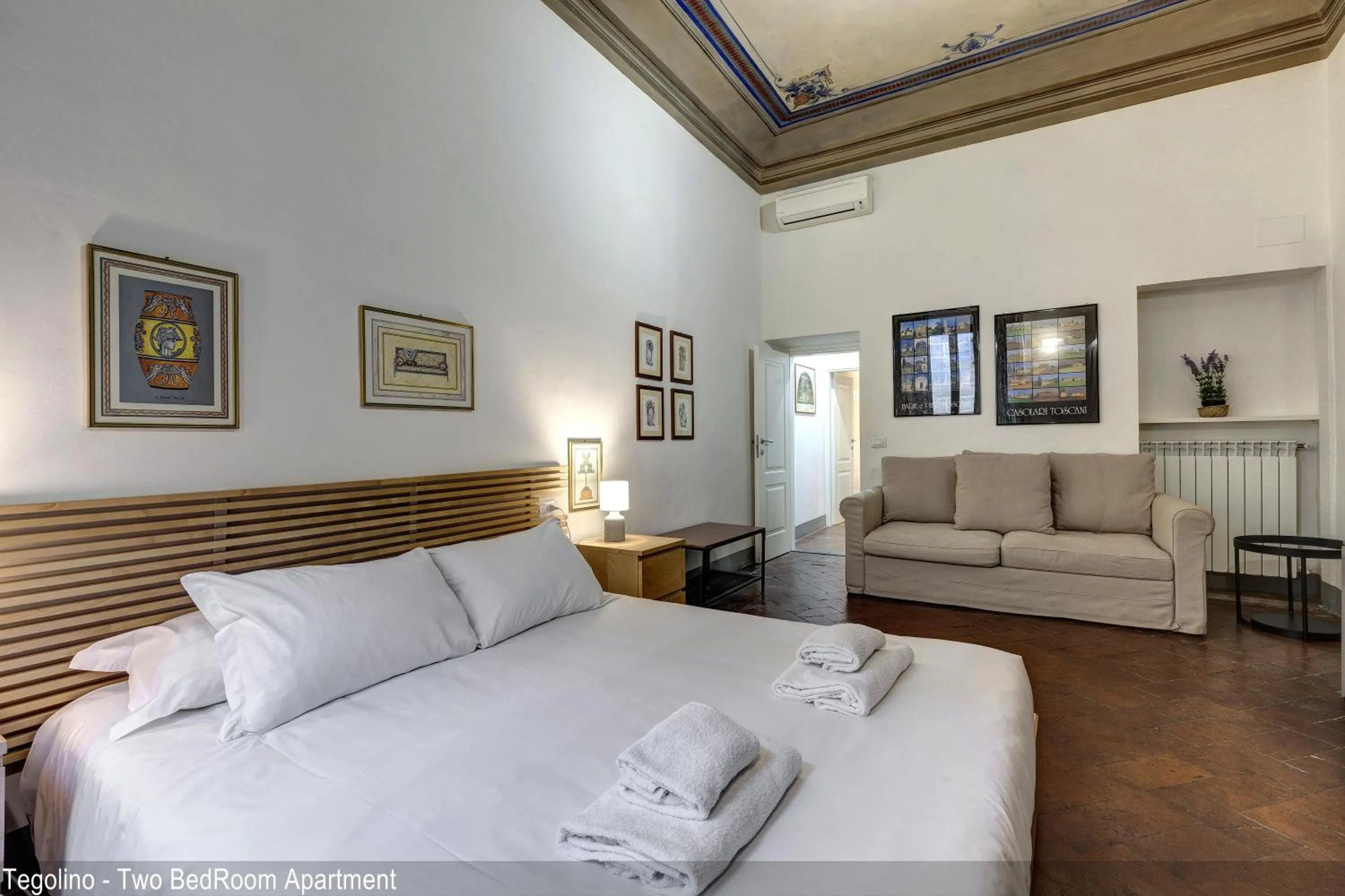 Photo of the whole room, Bed in Tegolaio Apartments by Mamo Florence