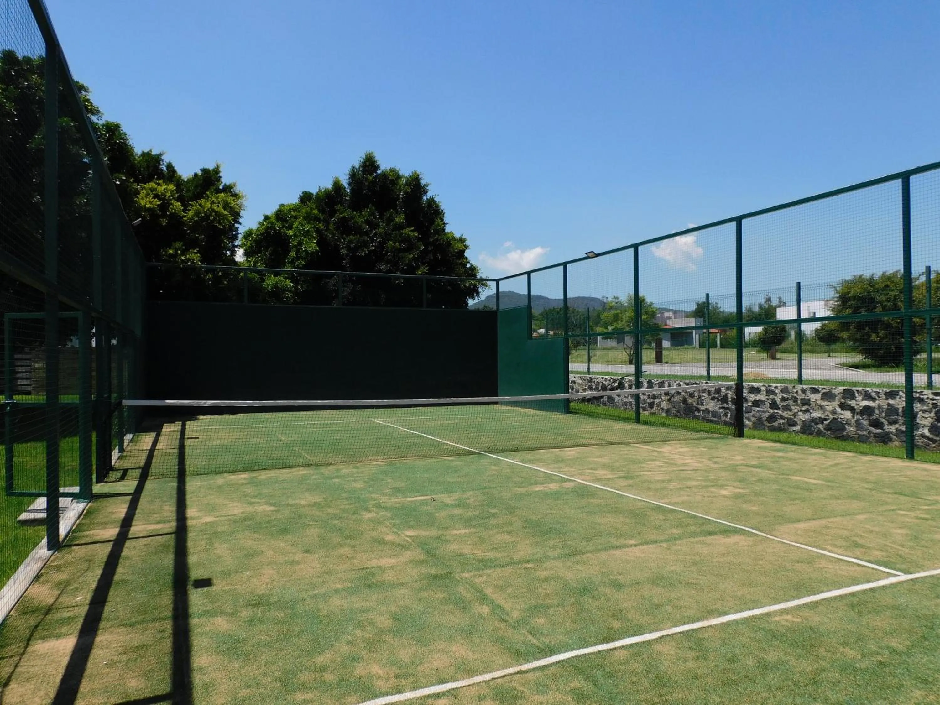Tennis court in Hotel & Spa Luna Canela Boutique