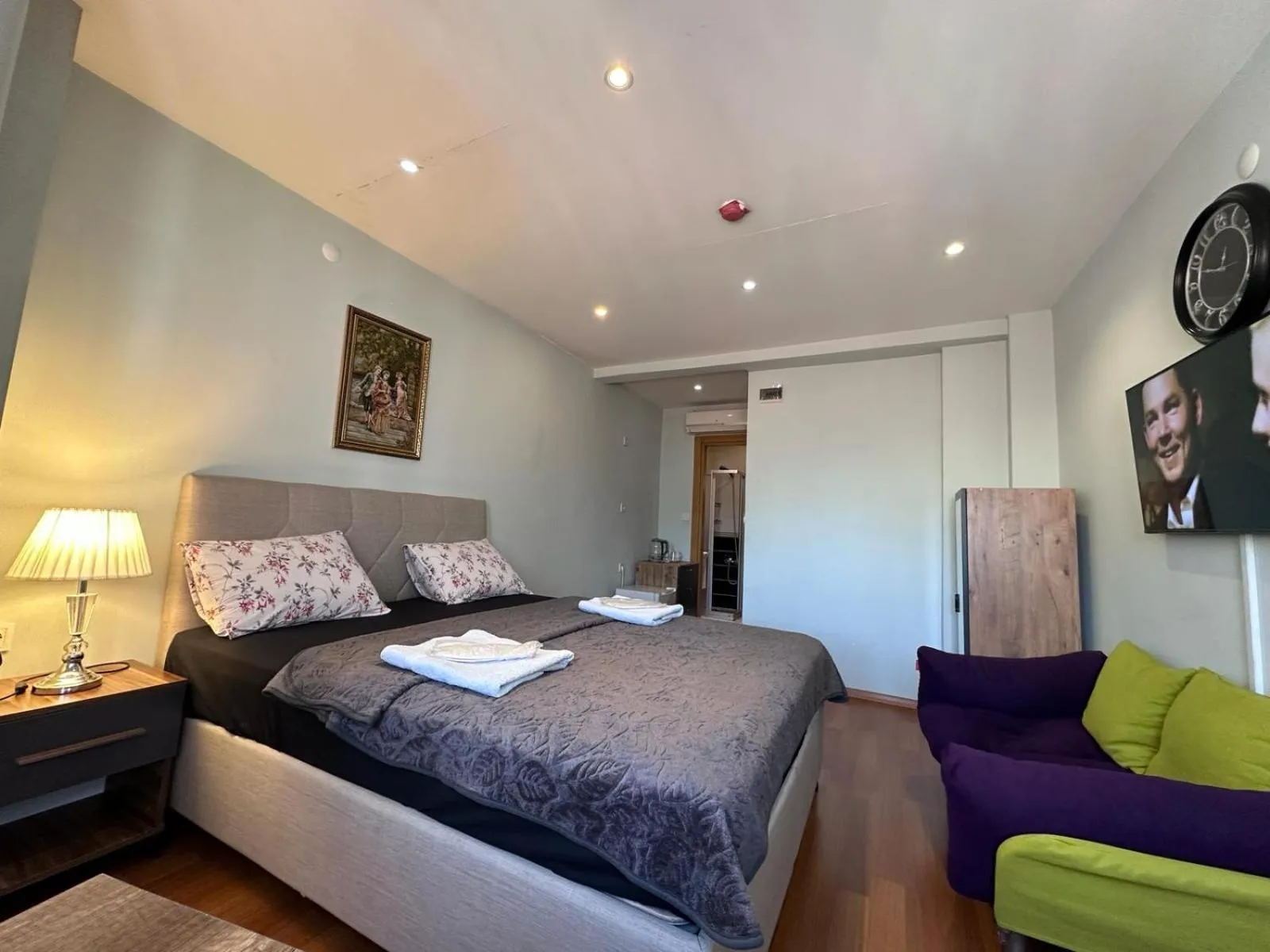 Bed in MYMOON Residence