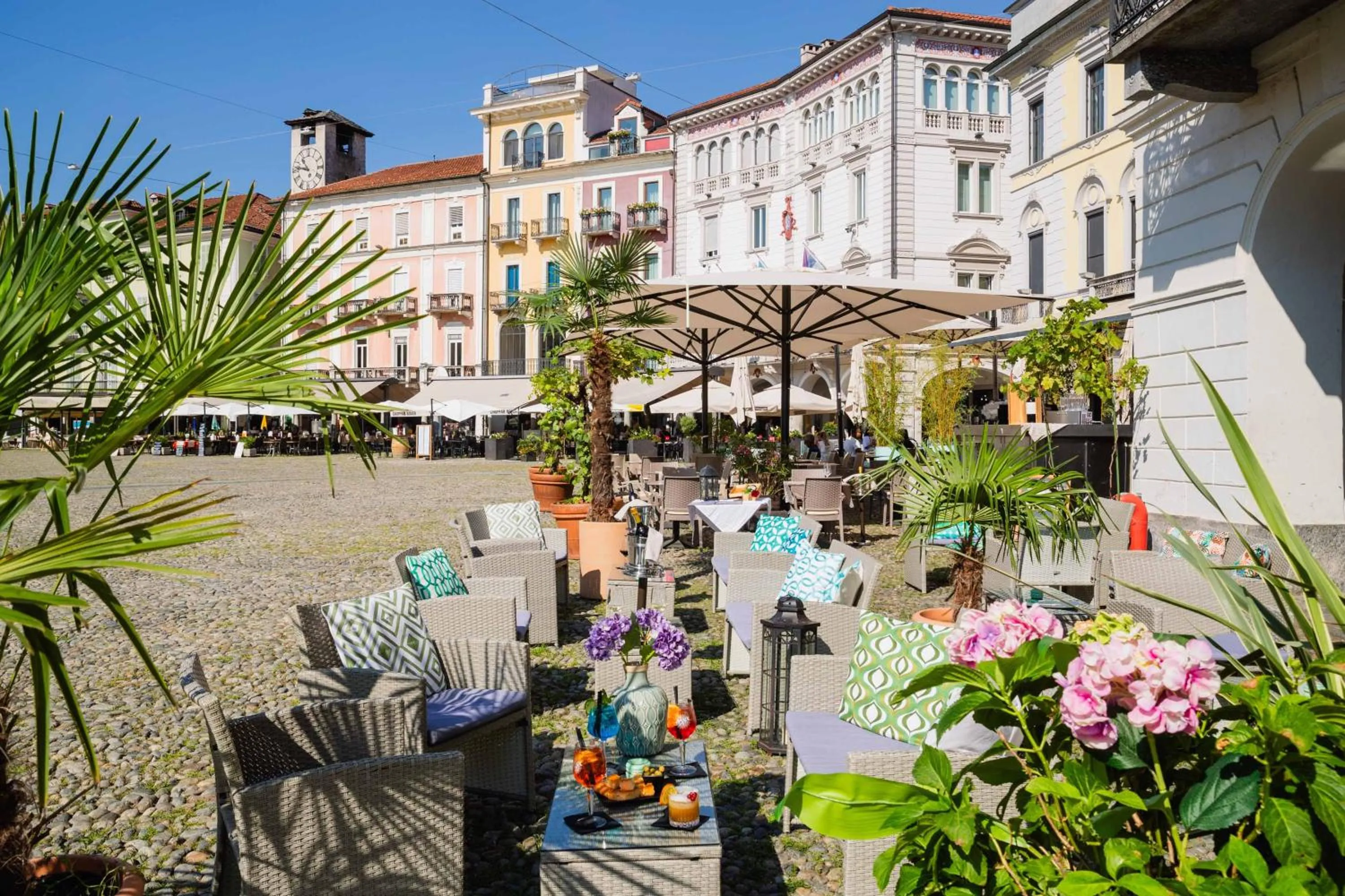 Property building in Hotel America