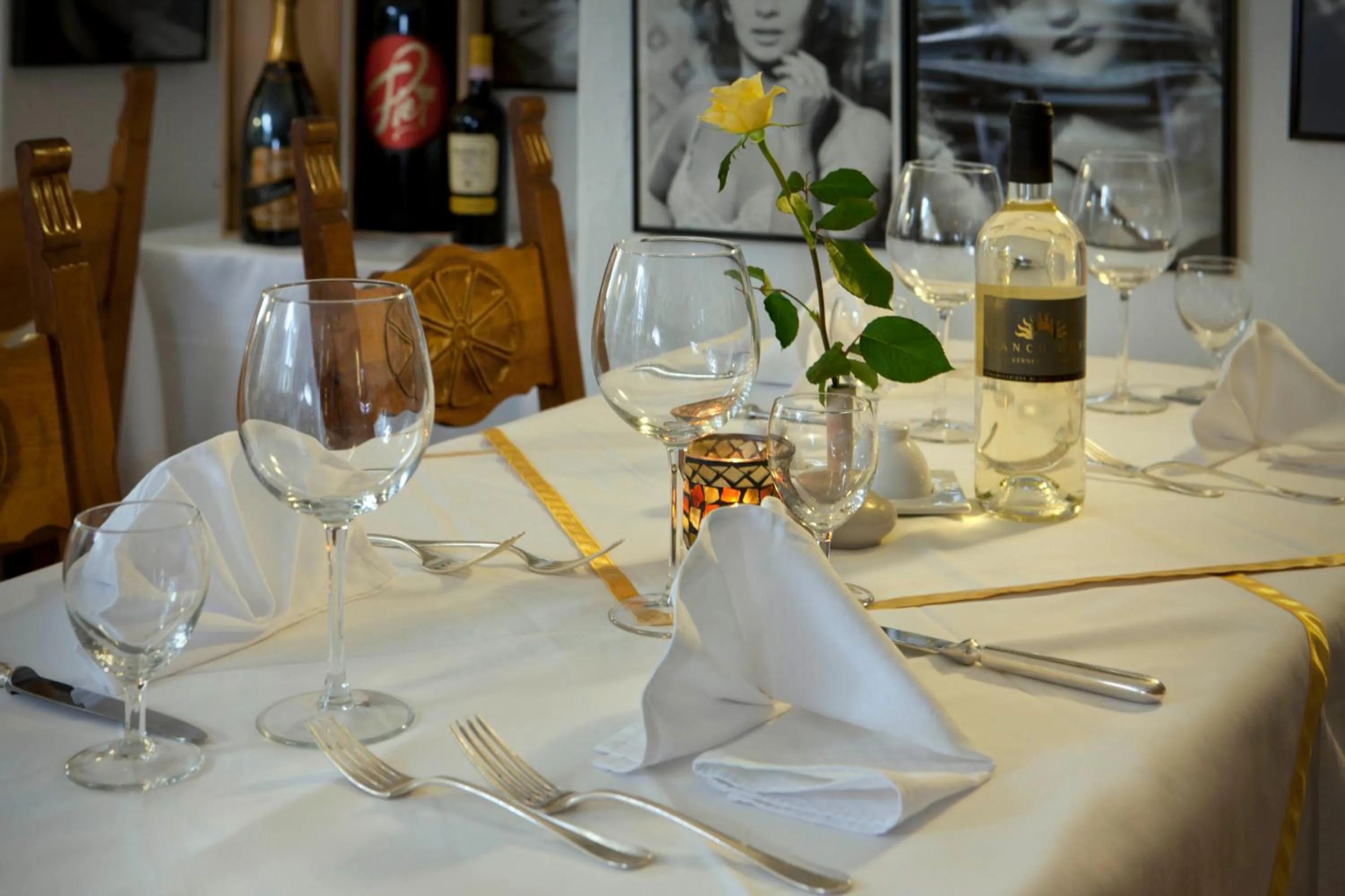 Restaurant/places to eat in Hotel America