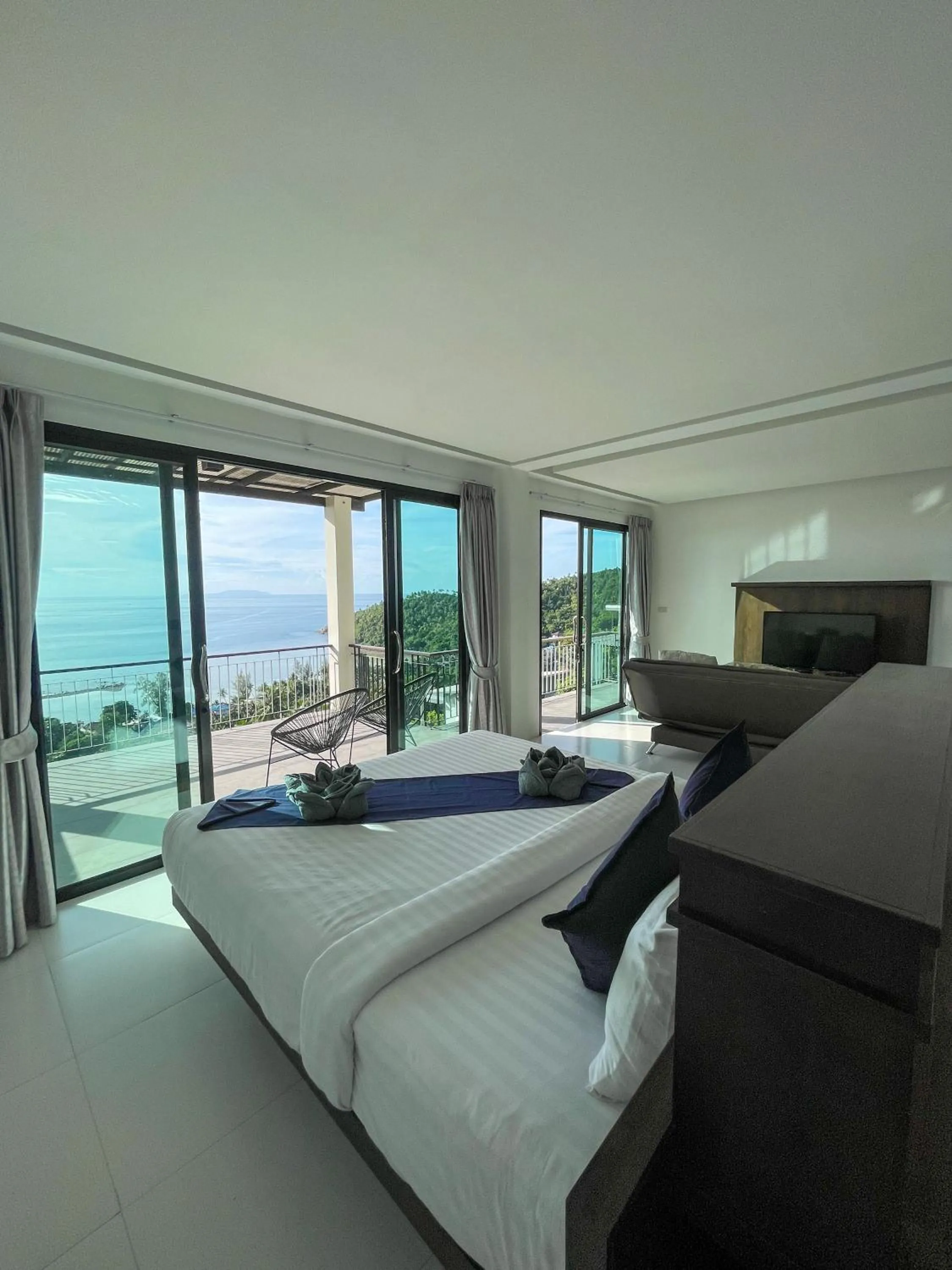 Bed in High Life Villas
