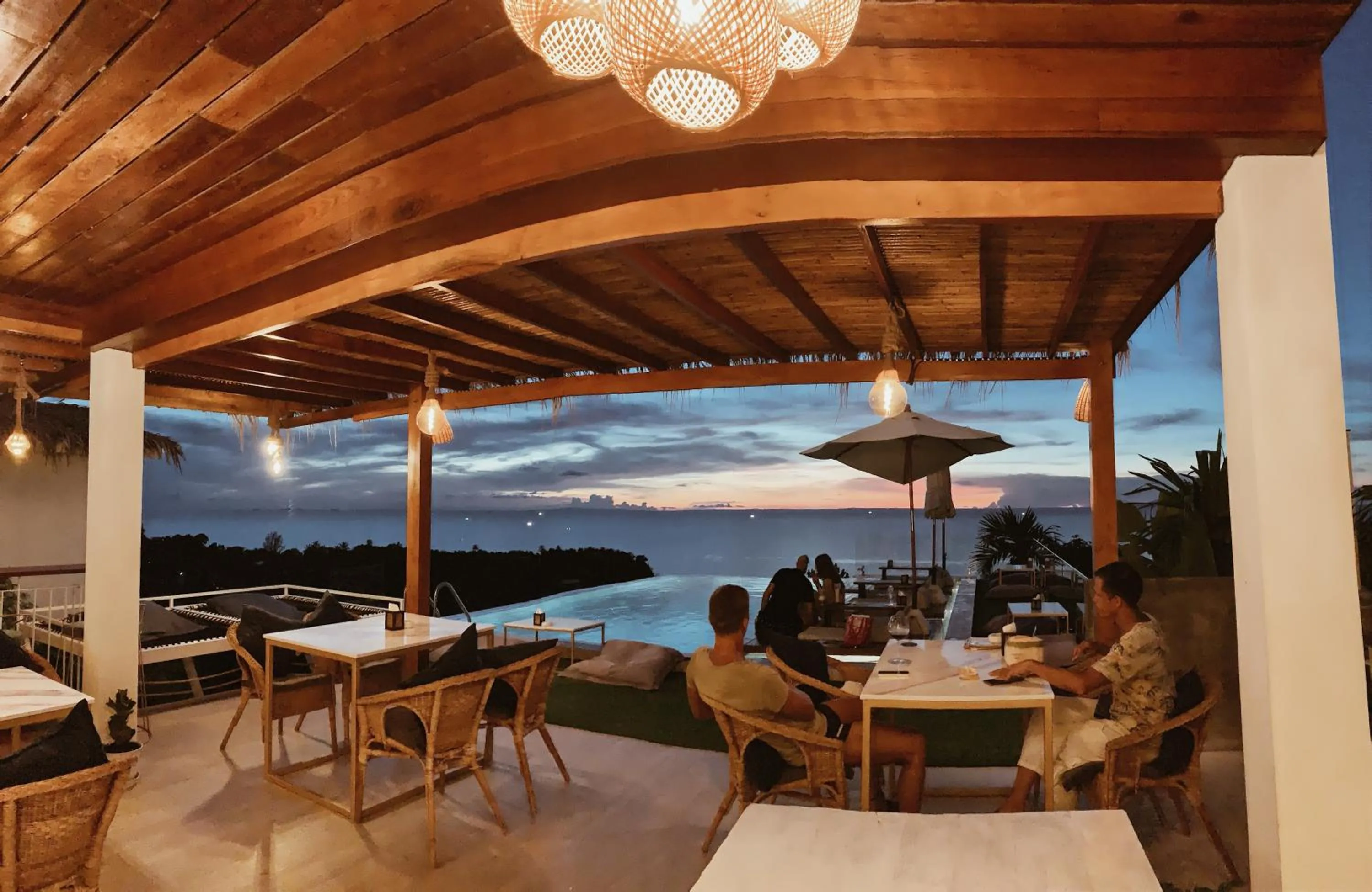 Restaurant/places to eat in High Life Villas