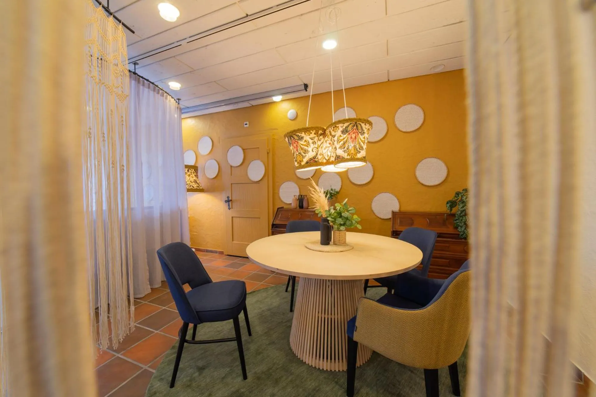 Lounge or bar in Hotel Säntis Lodge