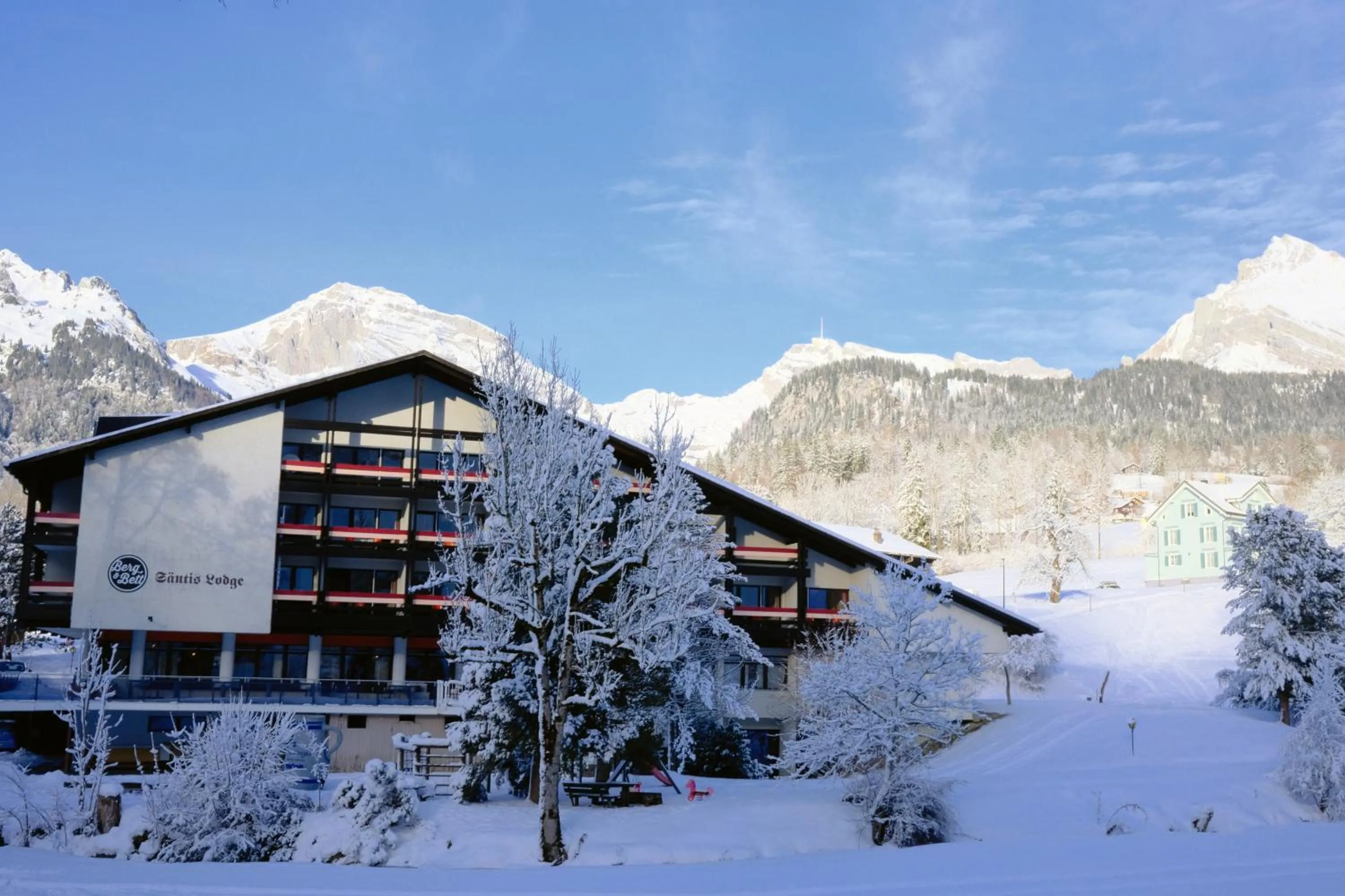 Property building in Hotel Säntis Lodge