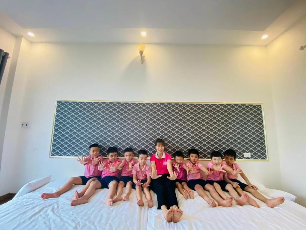 children, Bed in Window Homestay