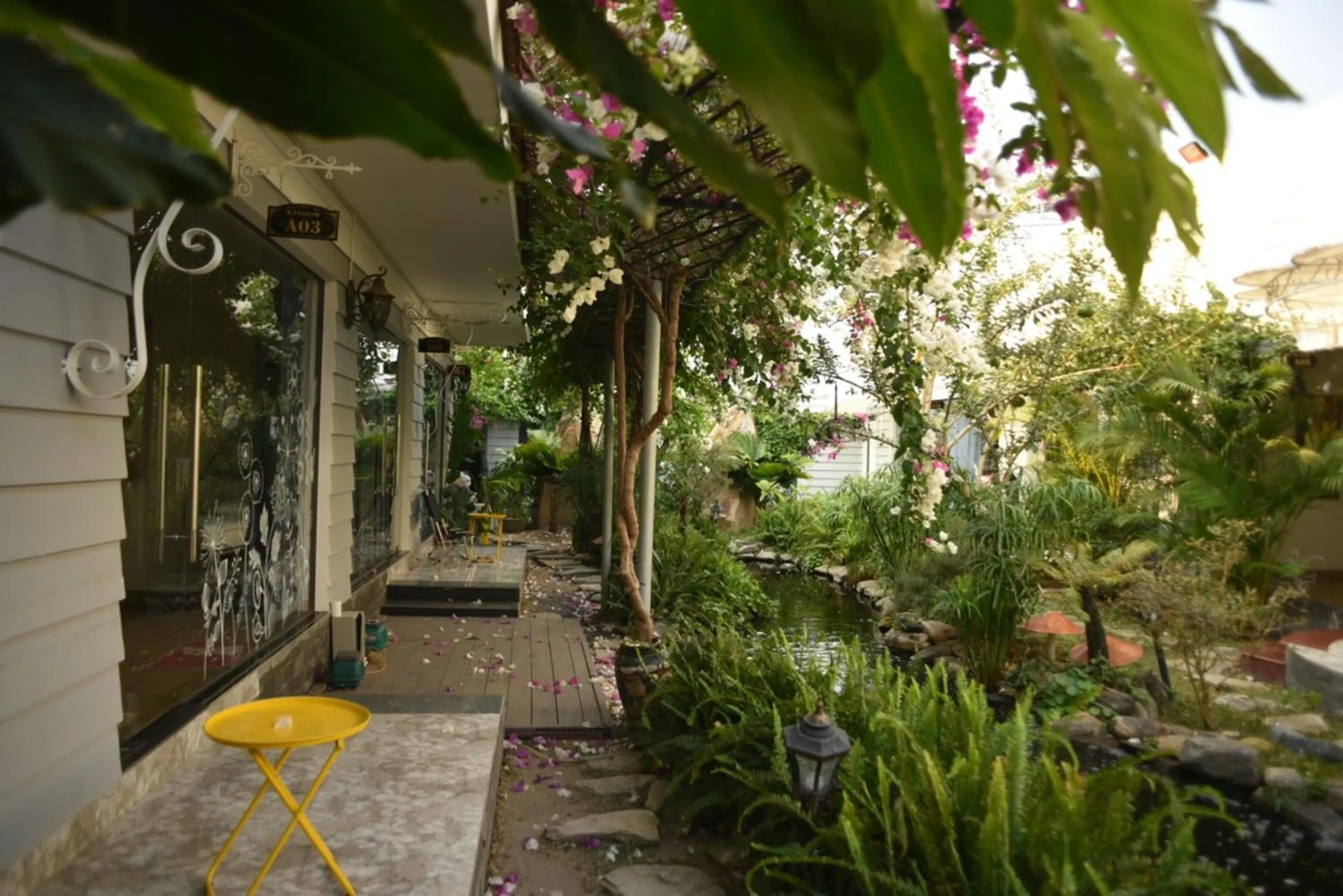 Garden in Window Homestay