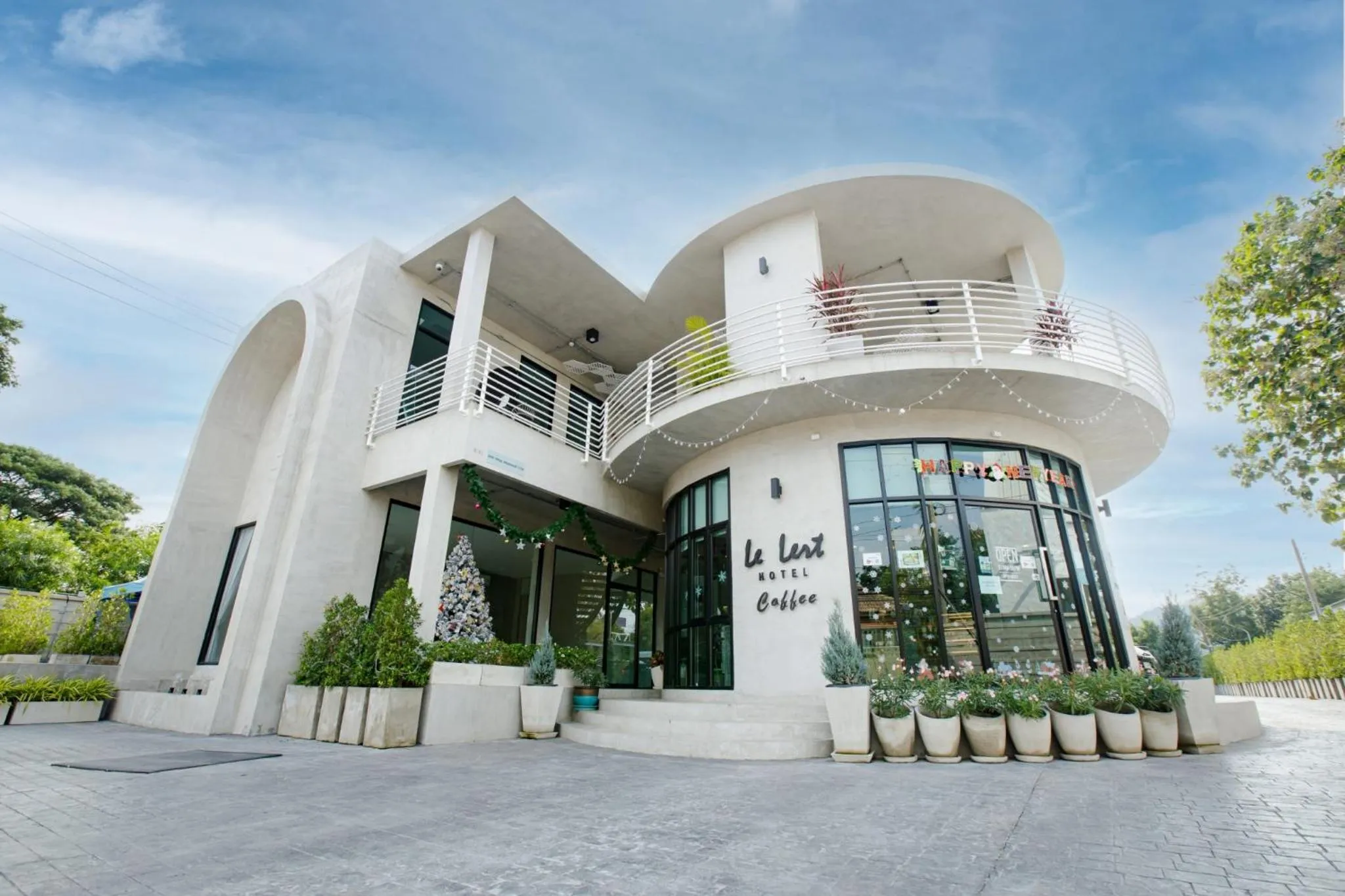 Property building in Le Lert Hotel Ratchaburi