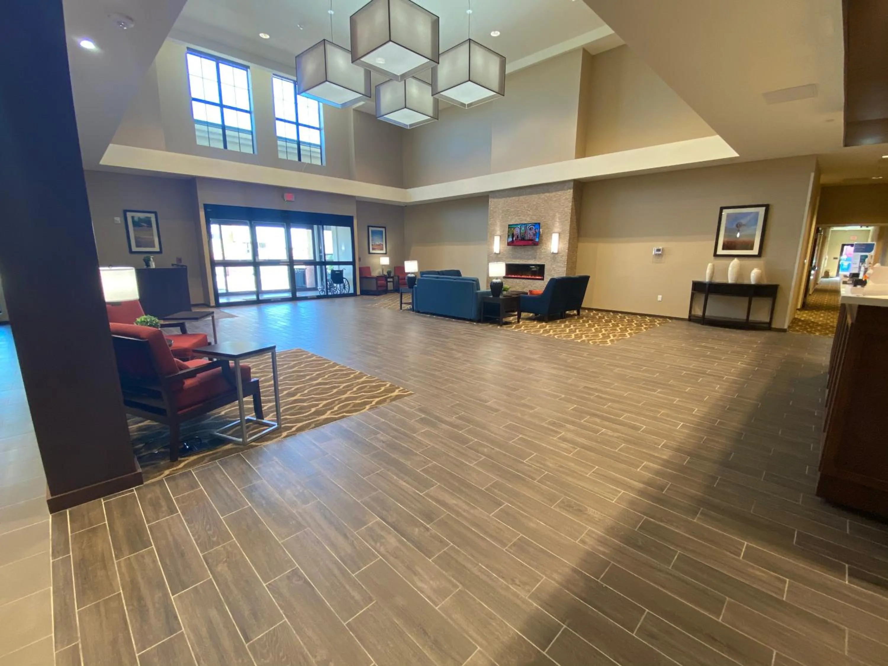 Lobby or reception in Comfort Suites Midland West
