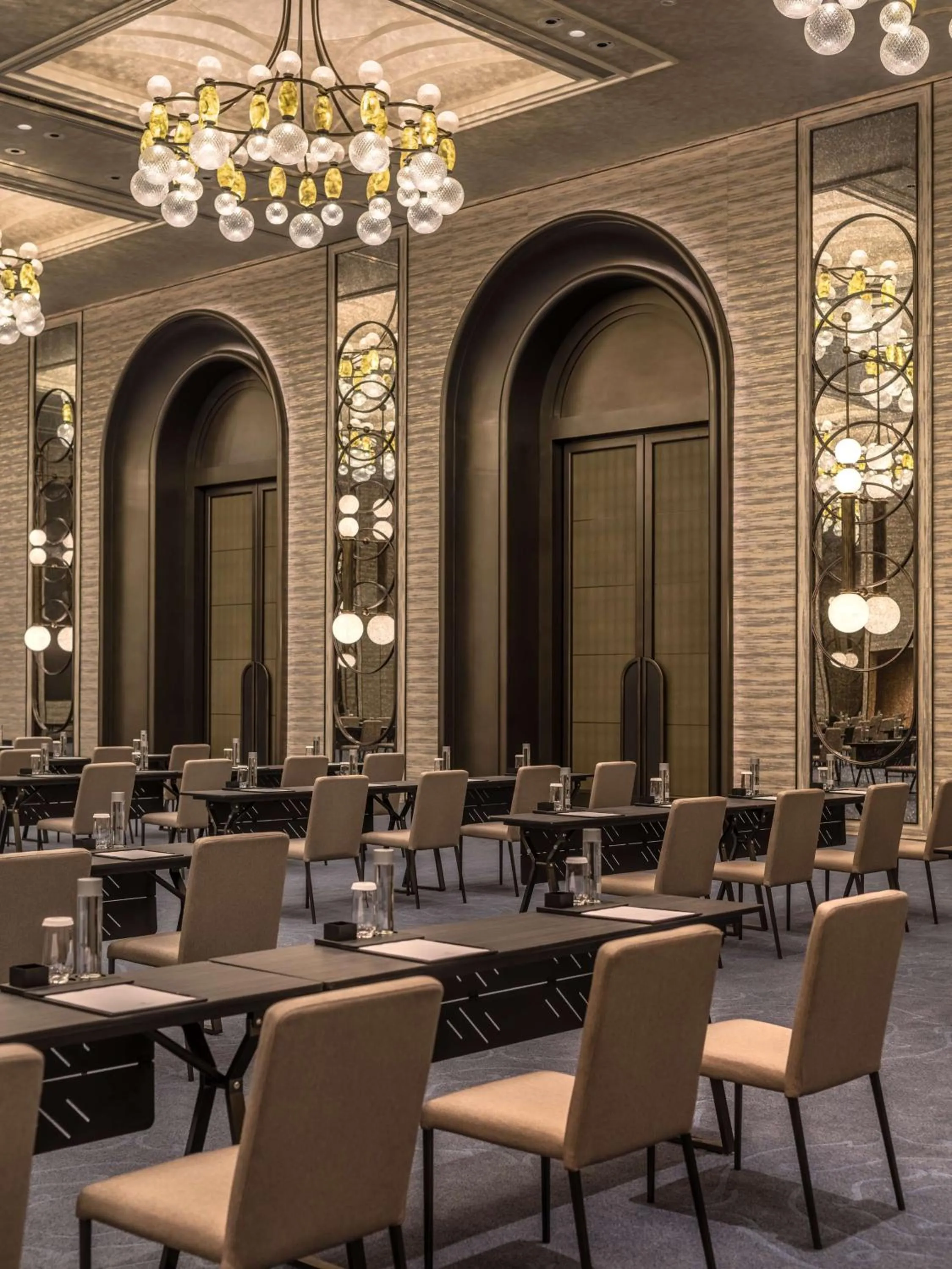 Meeting/conference room in Waldorf Astoria Xiamen