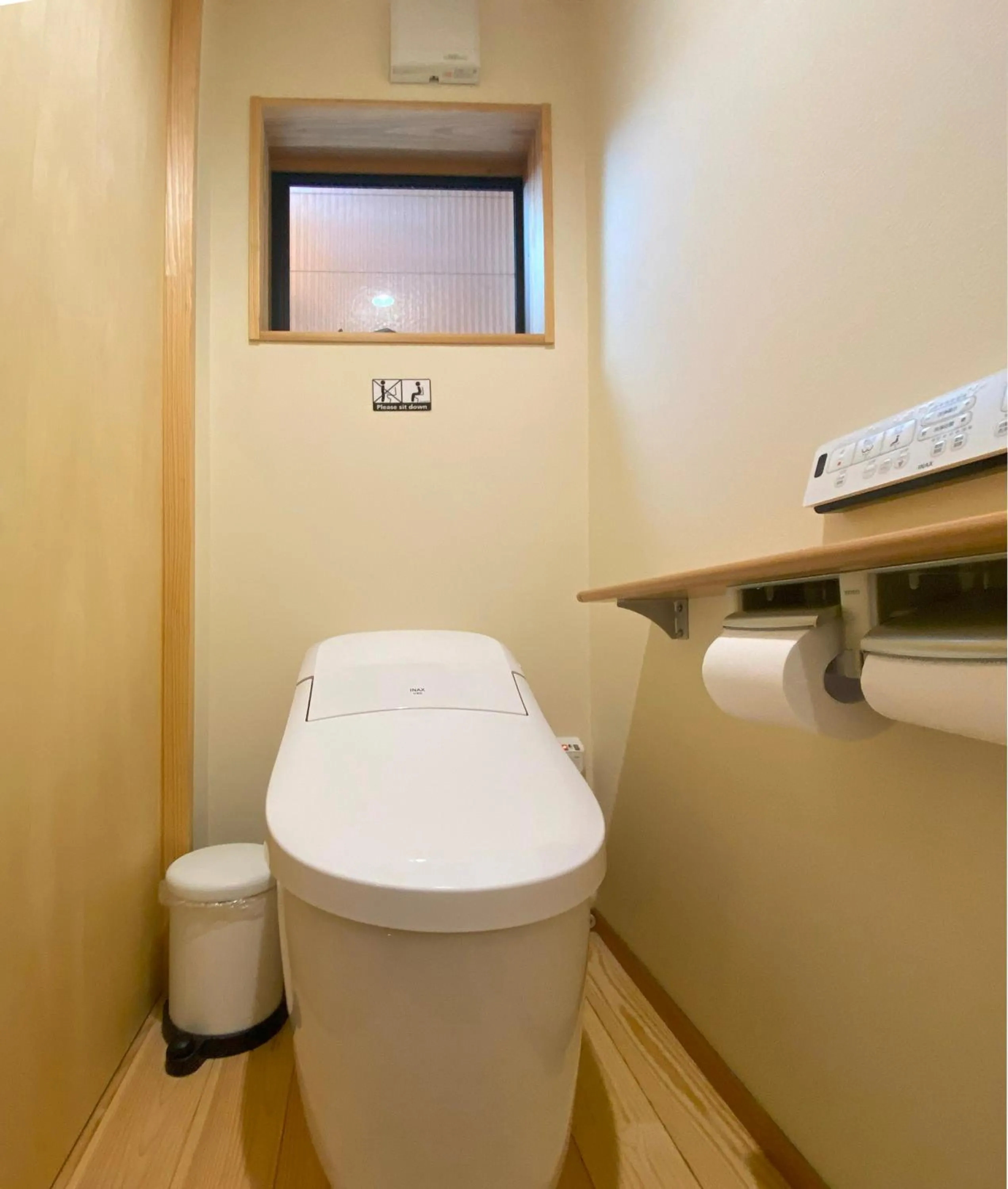 Toilet in Garni MonyaMonya/ガルニモニャモニャ