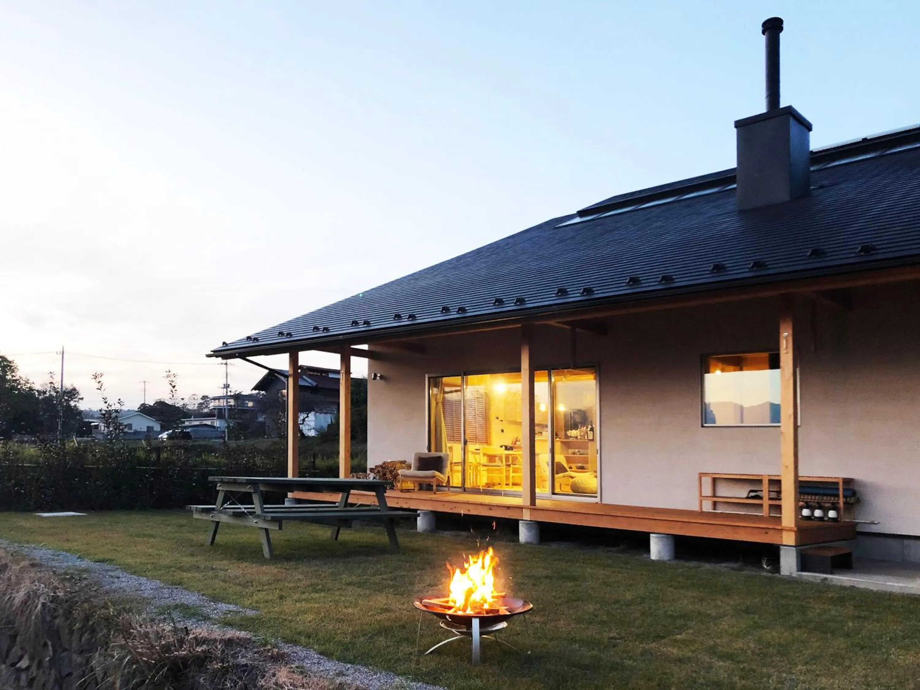 Property building in Garni MonyaMonya/ガルニモニャモニャ