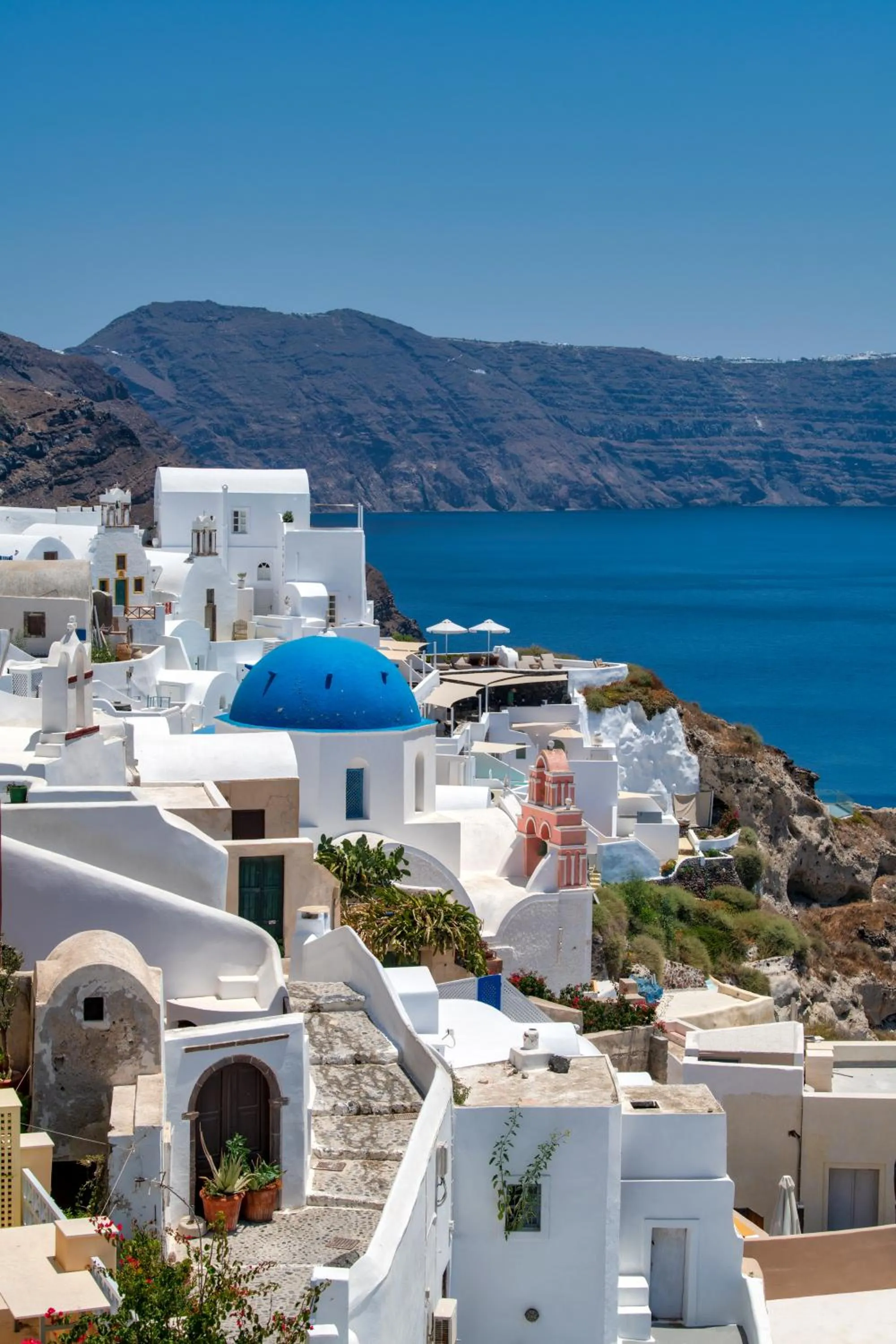 Property building in Kaleidoscope Oia Suites