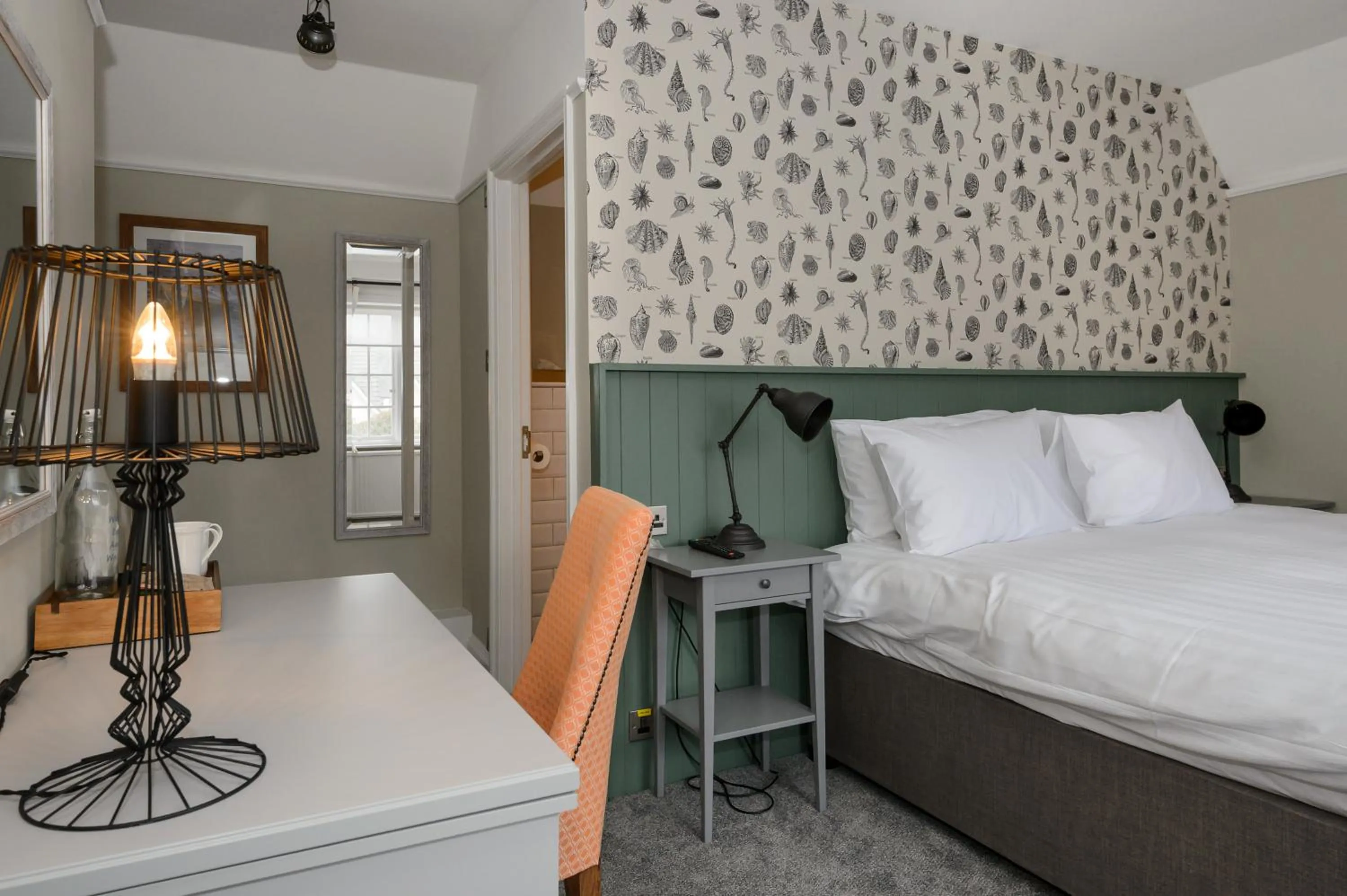 Bedroom, Bed in Balfour Arms