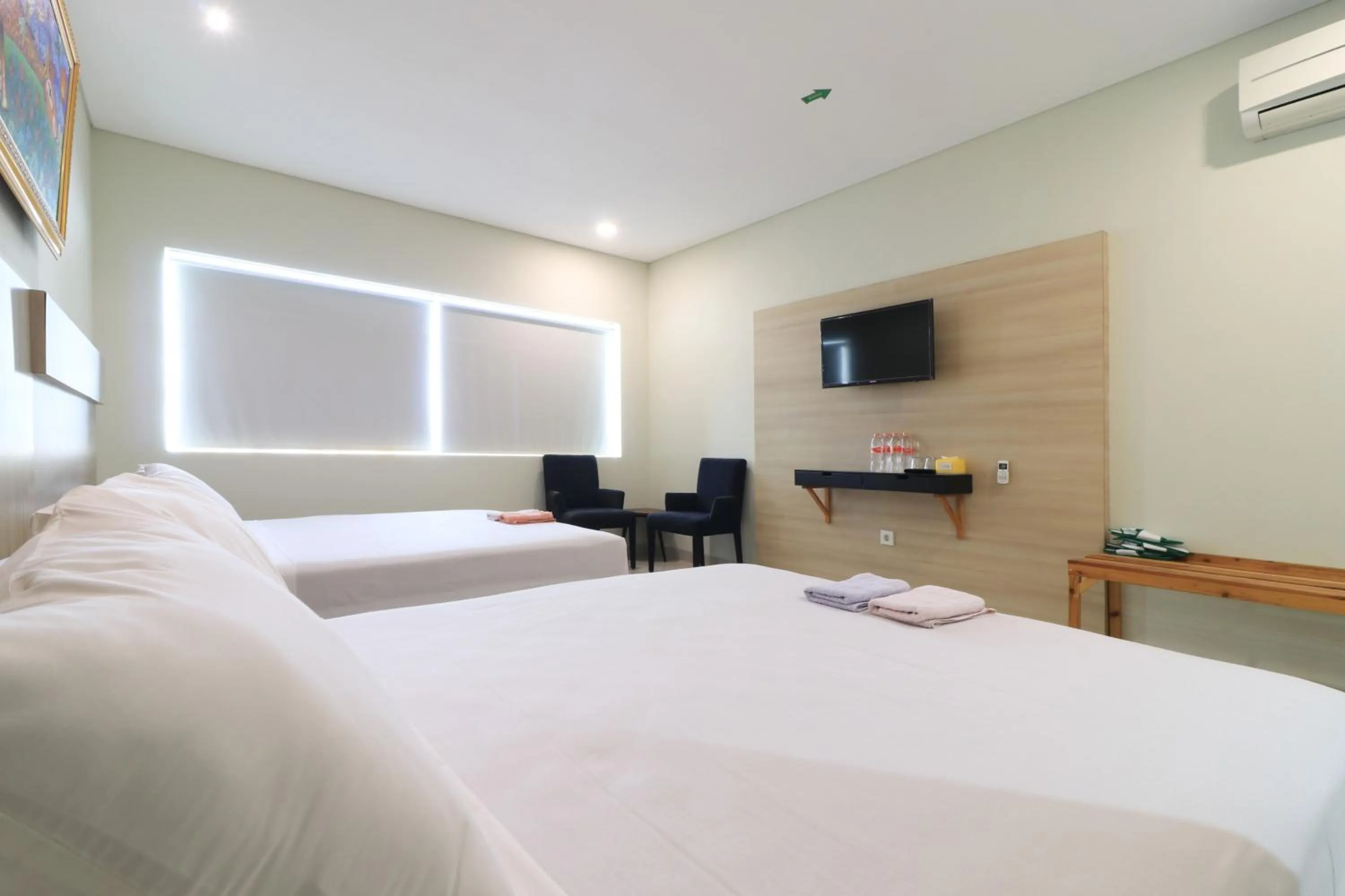 Bedroom, Bed in Locus Rooms