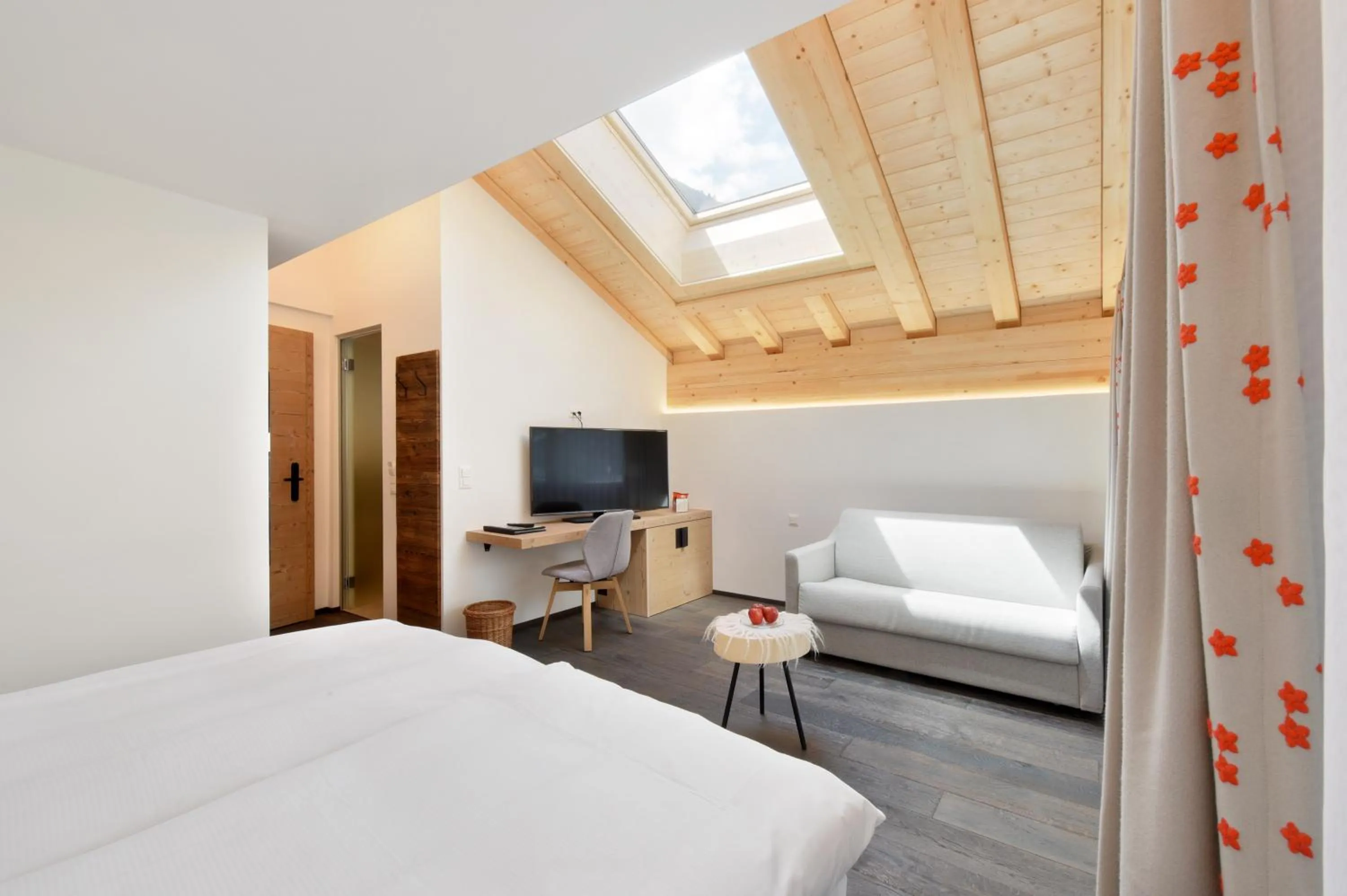 Photo of the whole room, Bed in Europe Hotel & Spa