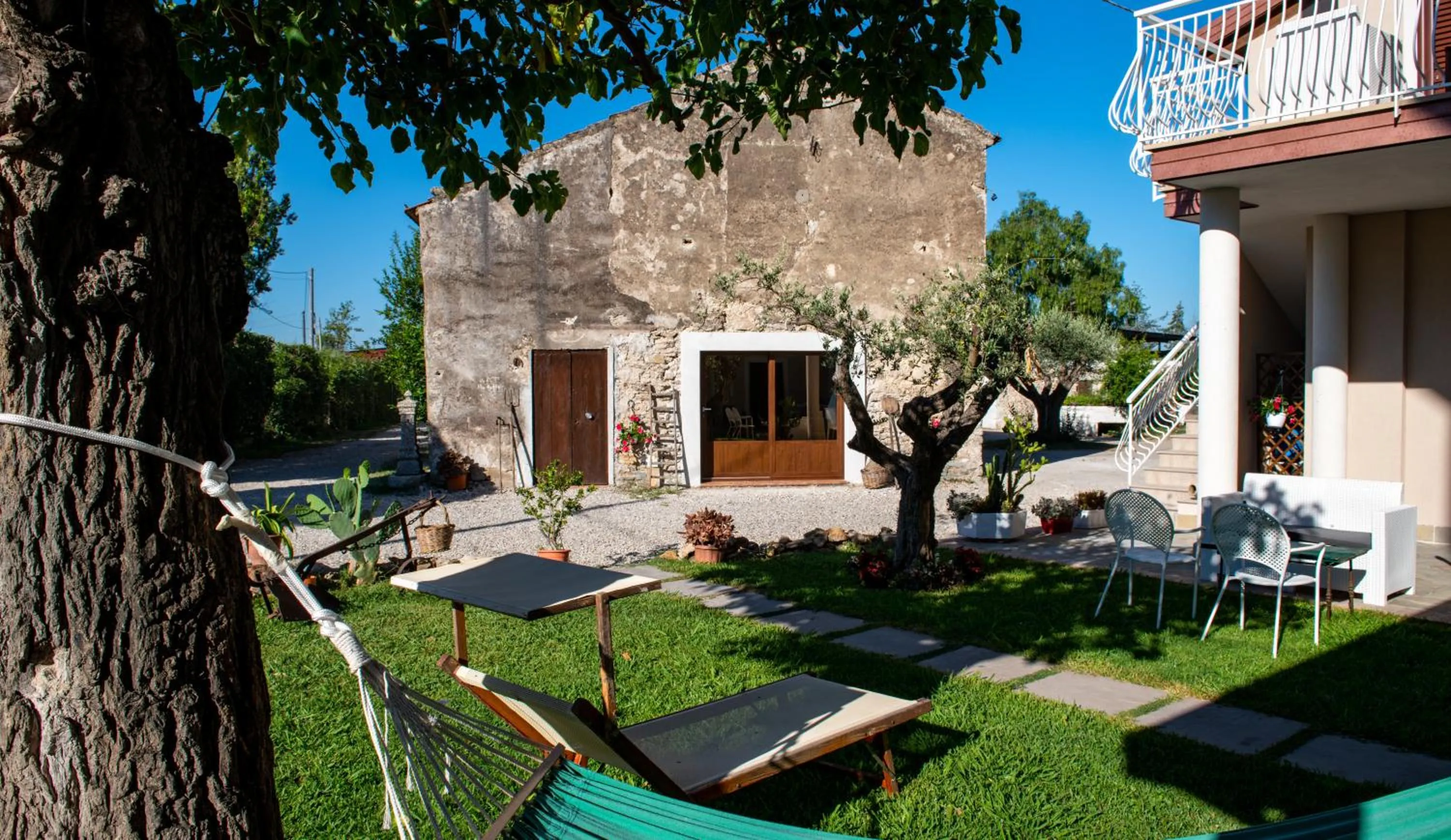 Garden in Dimora Iannelli - B&B Rurale Paestum