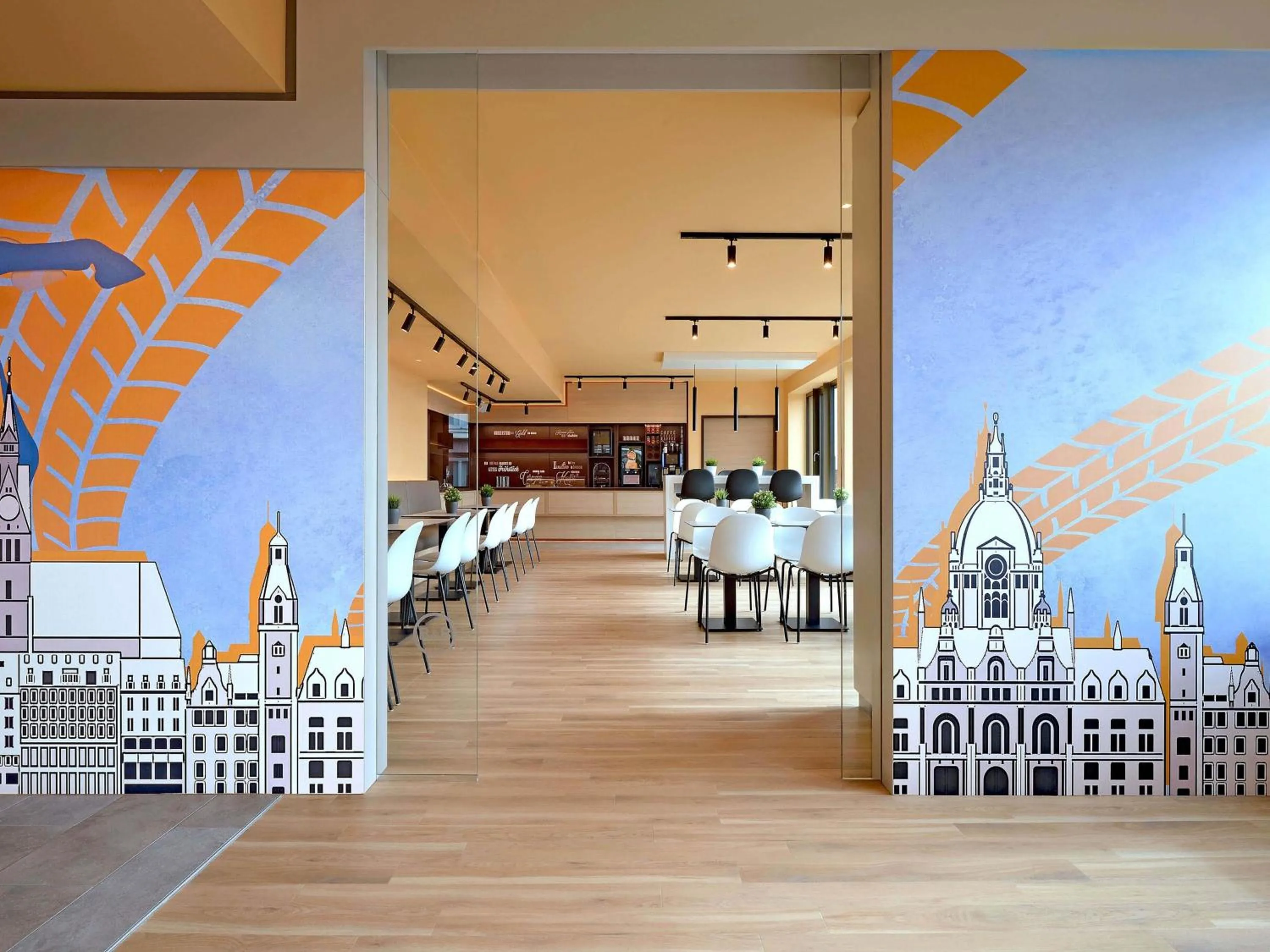 Lobby or reception in B&B Hotel Hannover-City