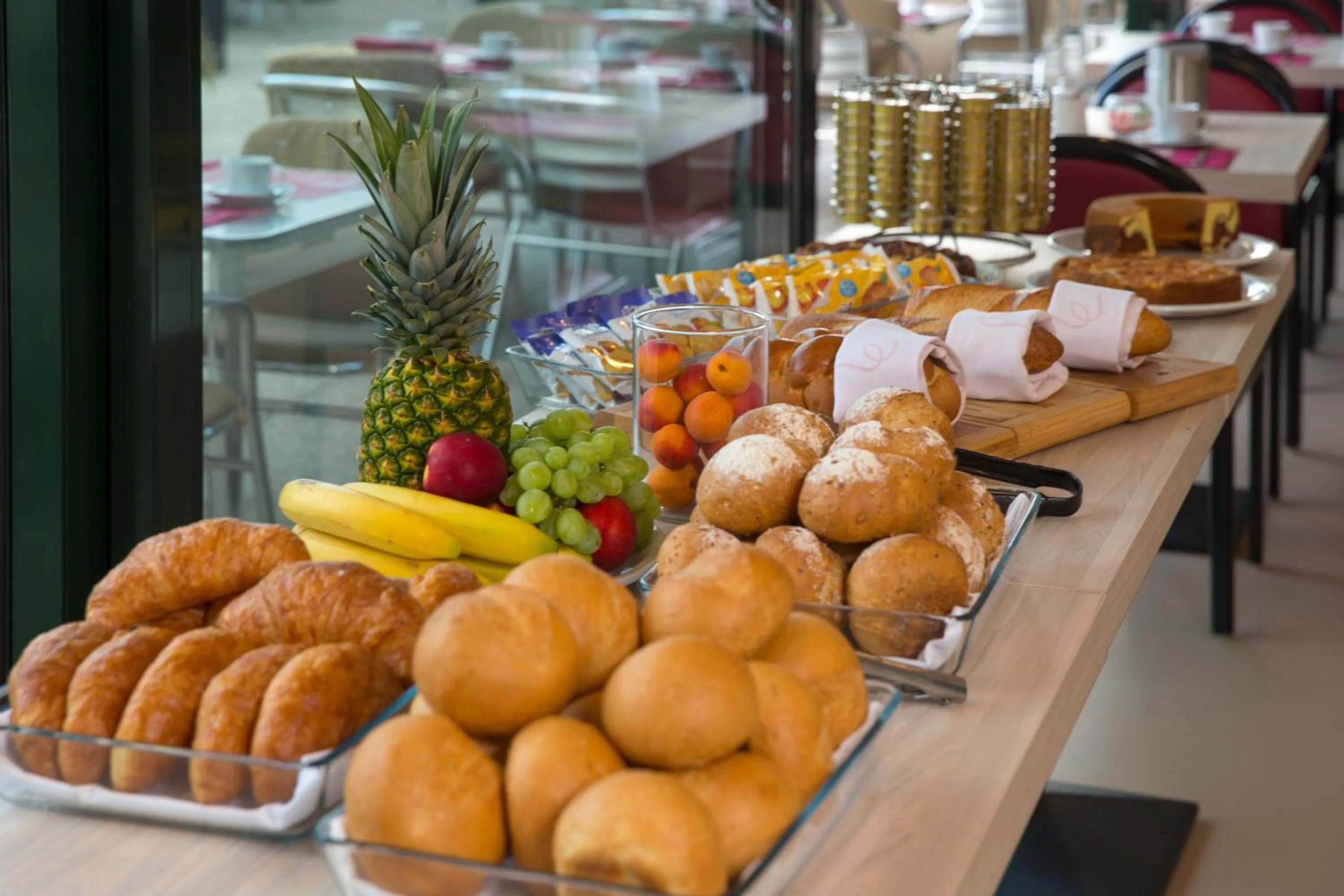 Breakfast in Hotel Campione