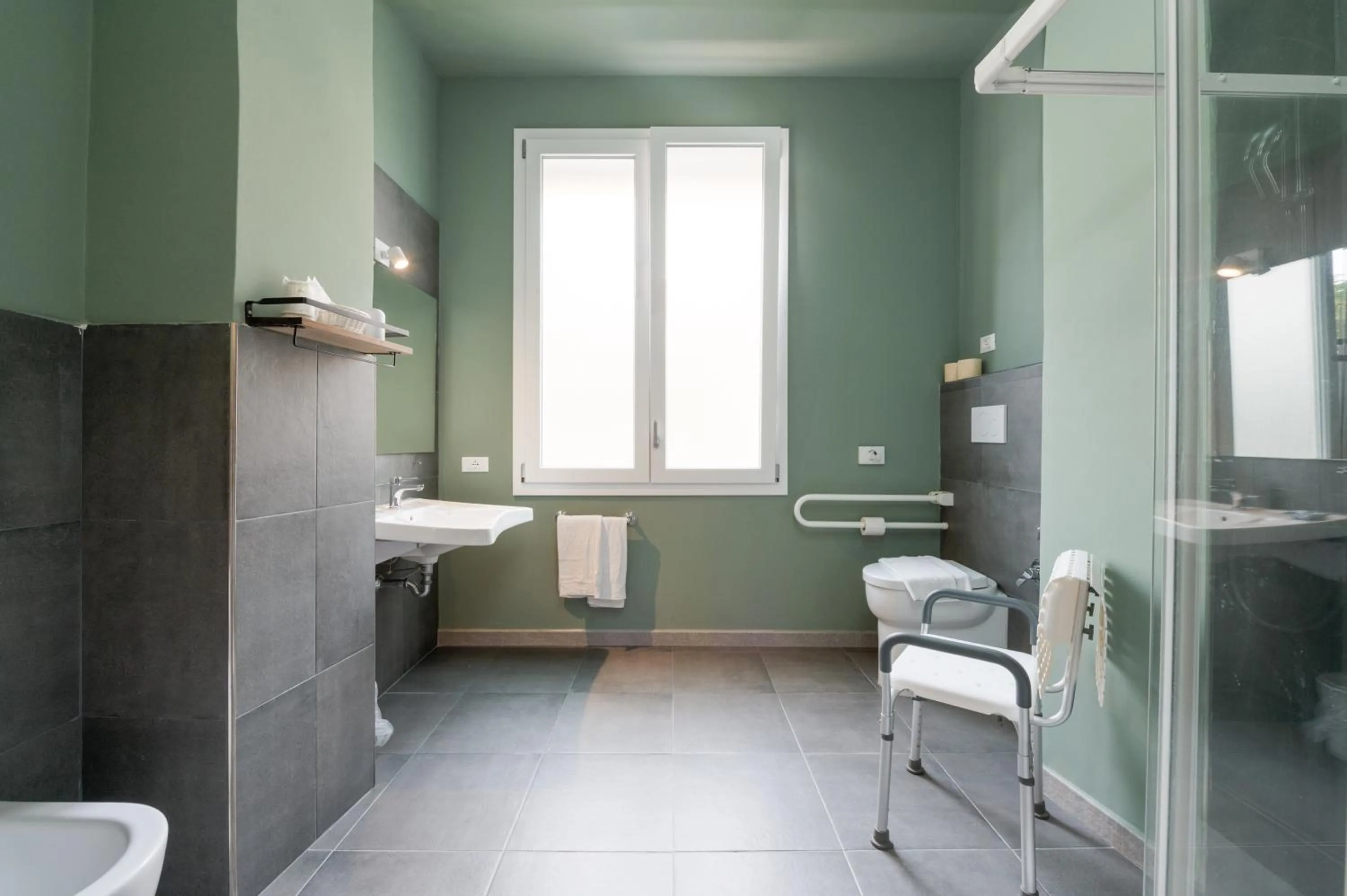 Bathroom in Hotel Perla