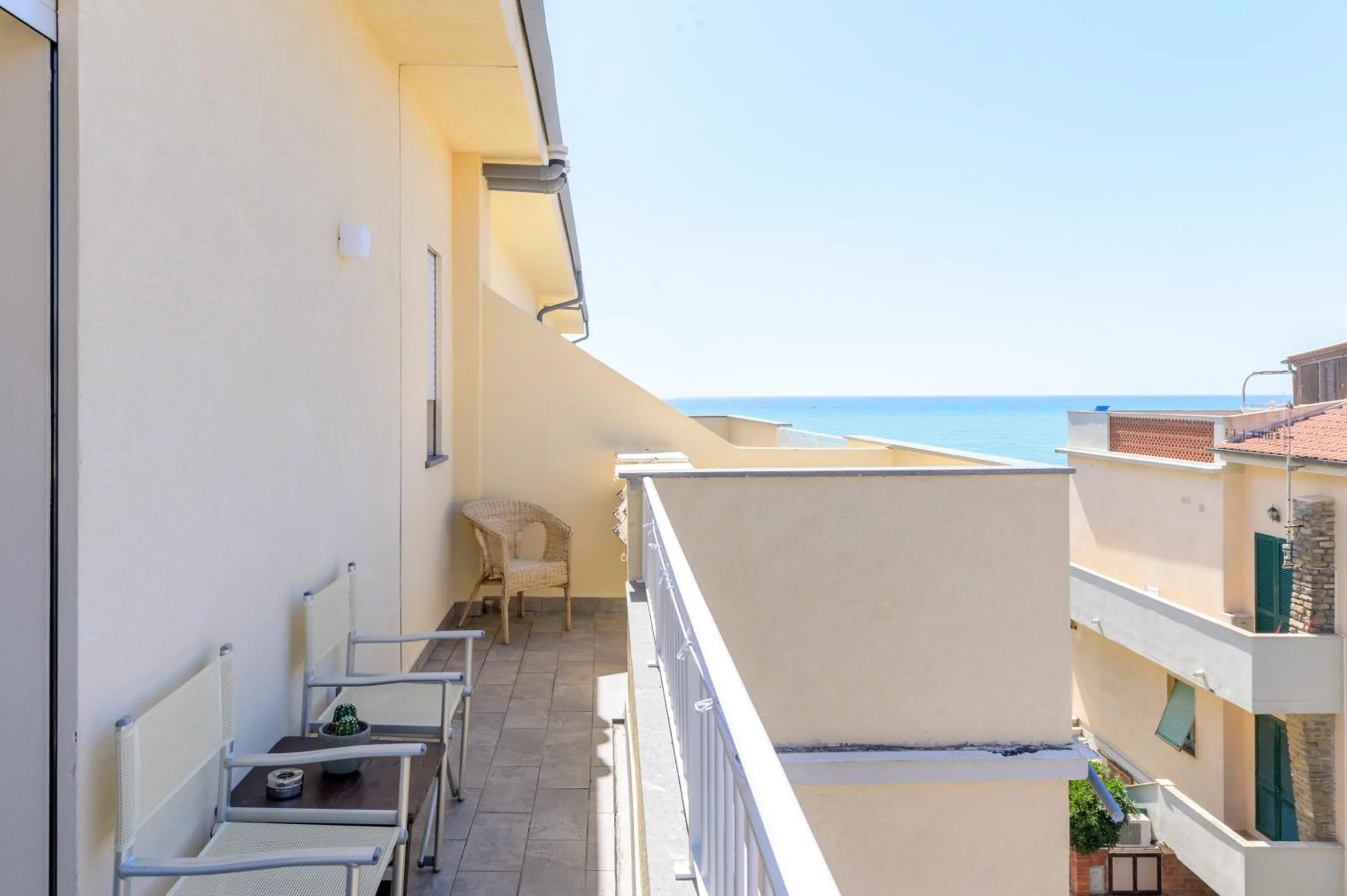 Balcony/Terrace in Hotel Perla