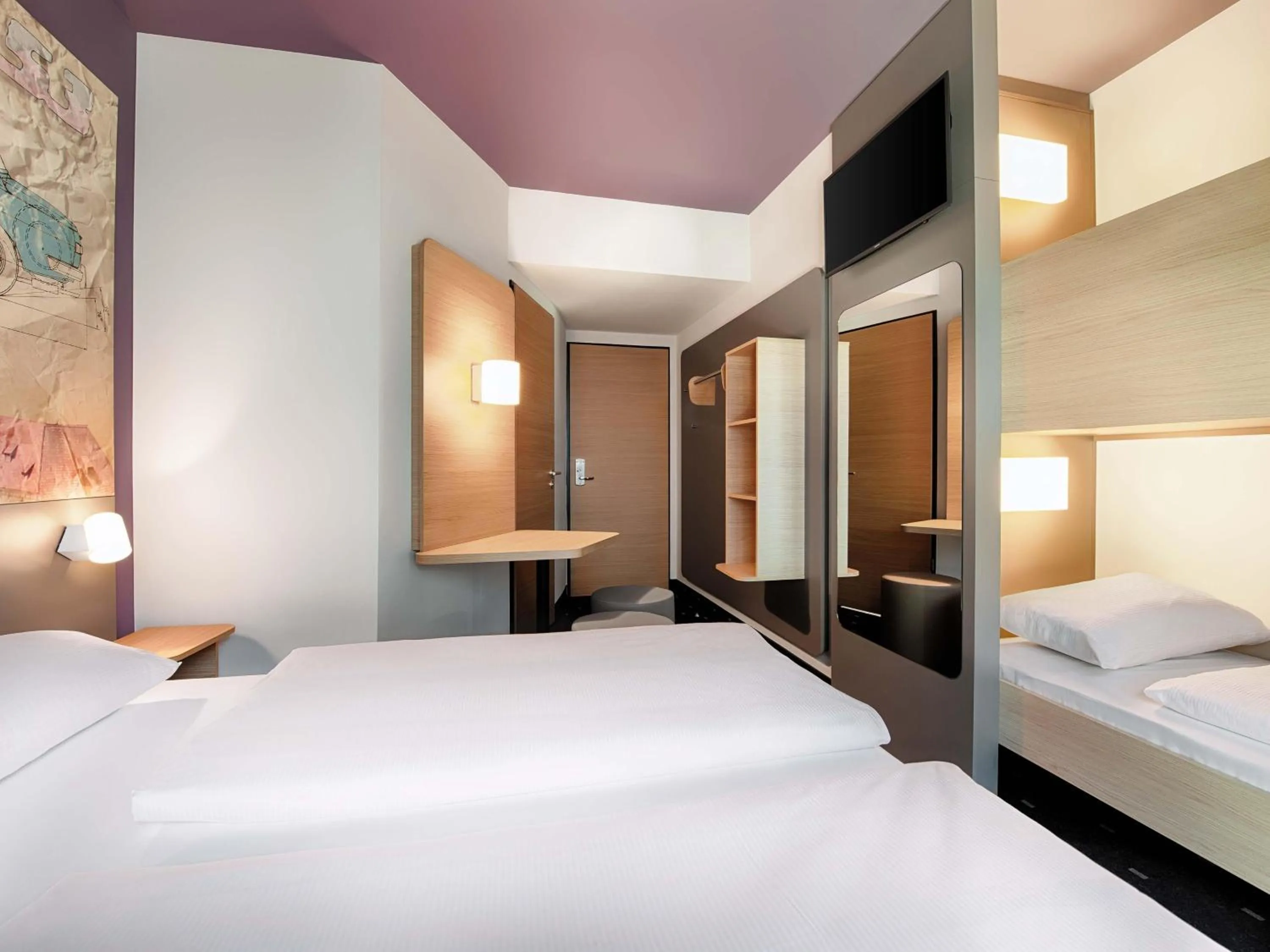 Photo of the whole room, Bed in B&B Hotel Eisenach