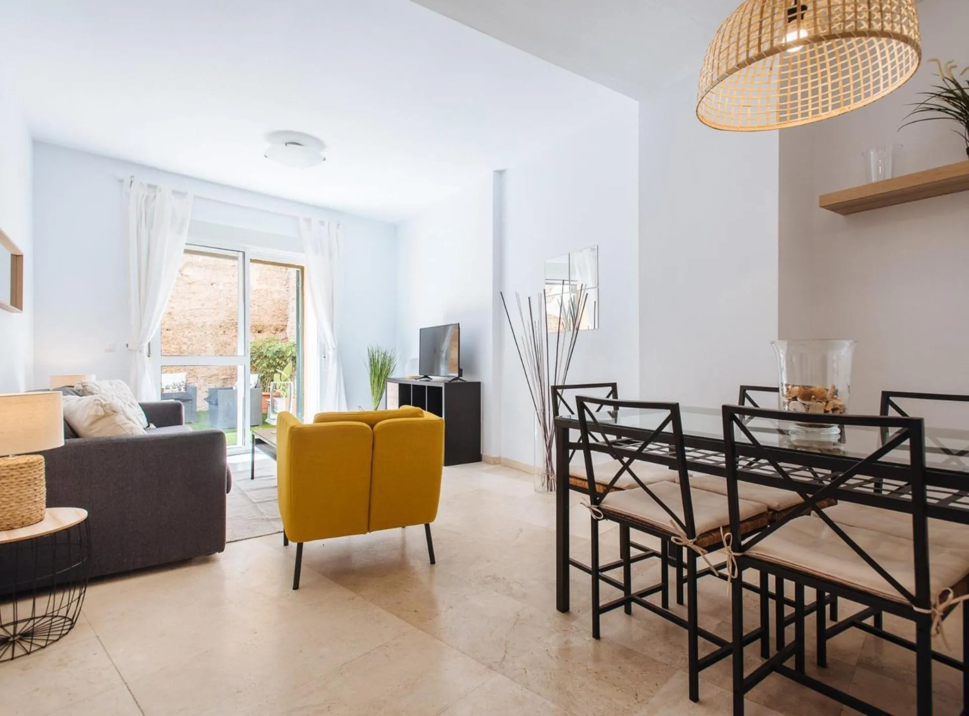 Sol Suite Apartment with Garden