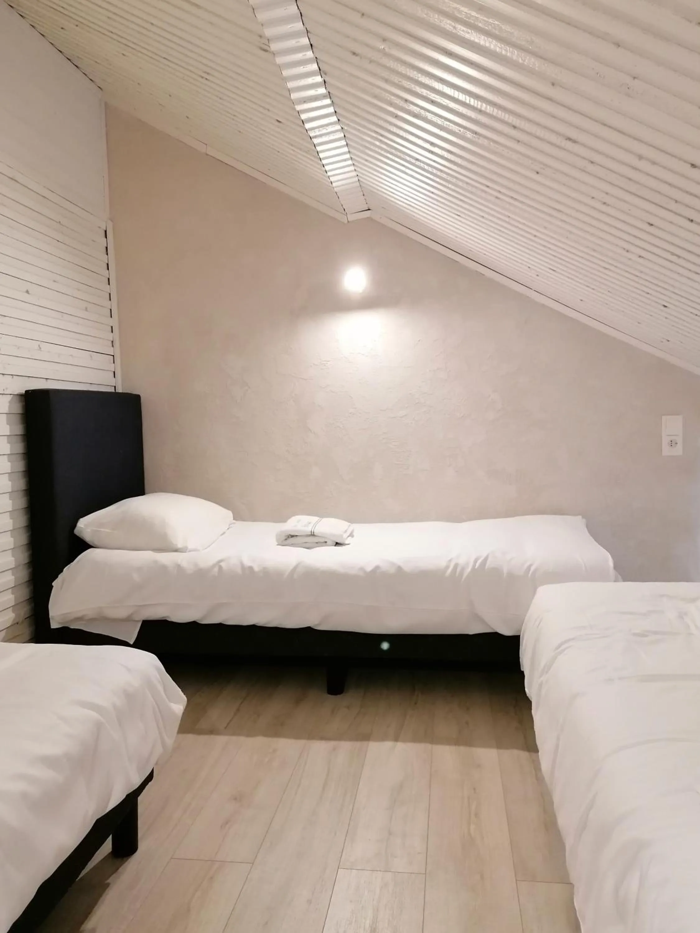 Bed in Poilsio namai Banga Sventojoje