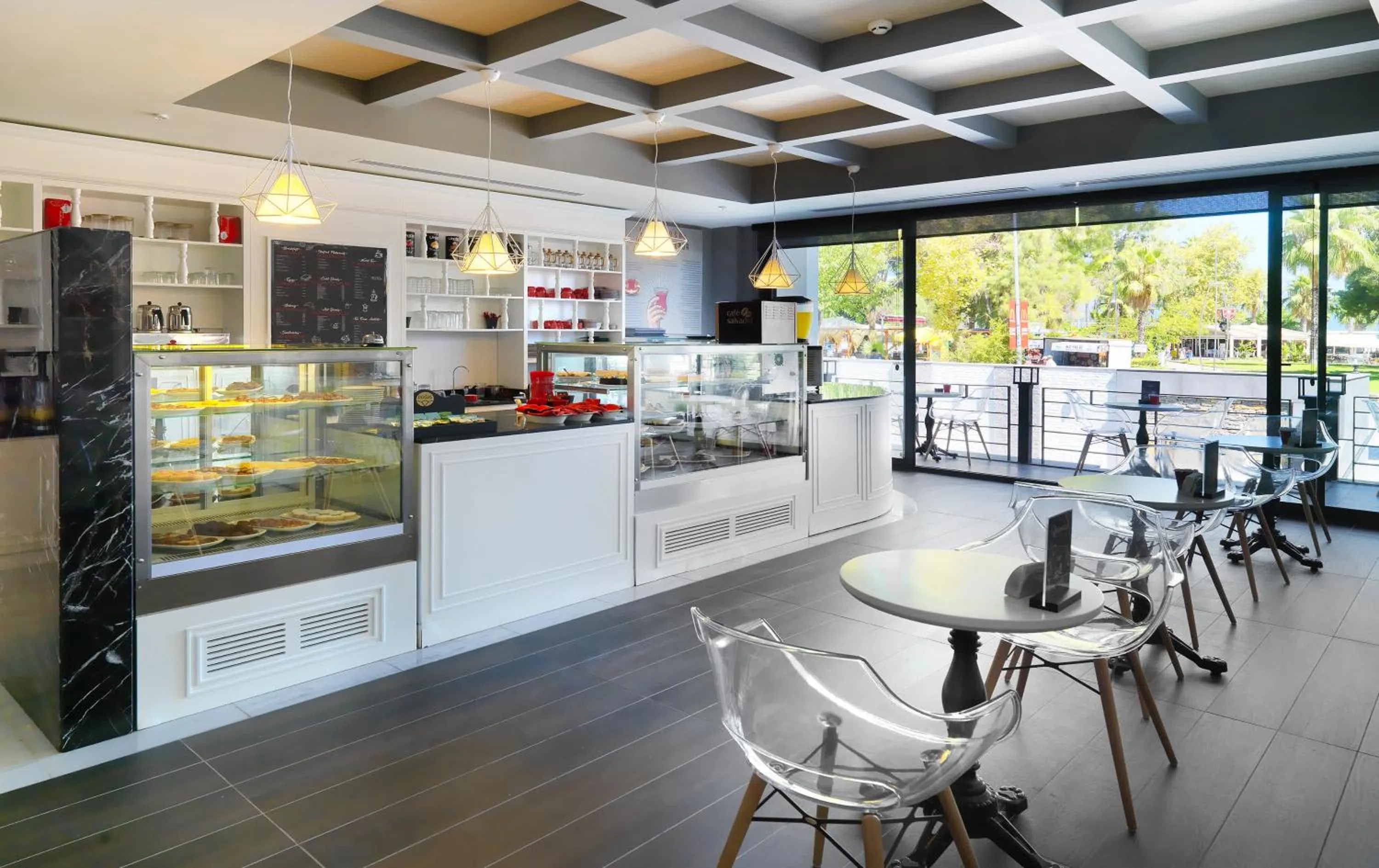 Coffee/tea facilities in Imperial Türkiz Resort Hotel & SPA