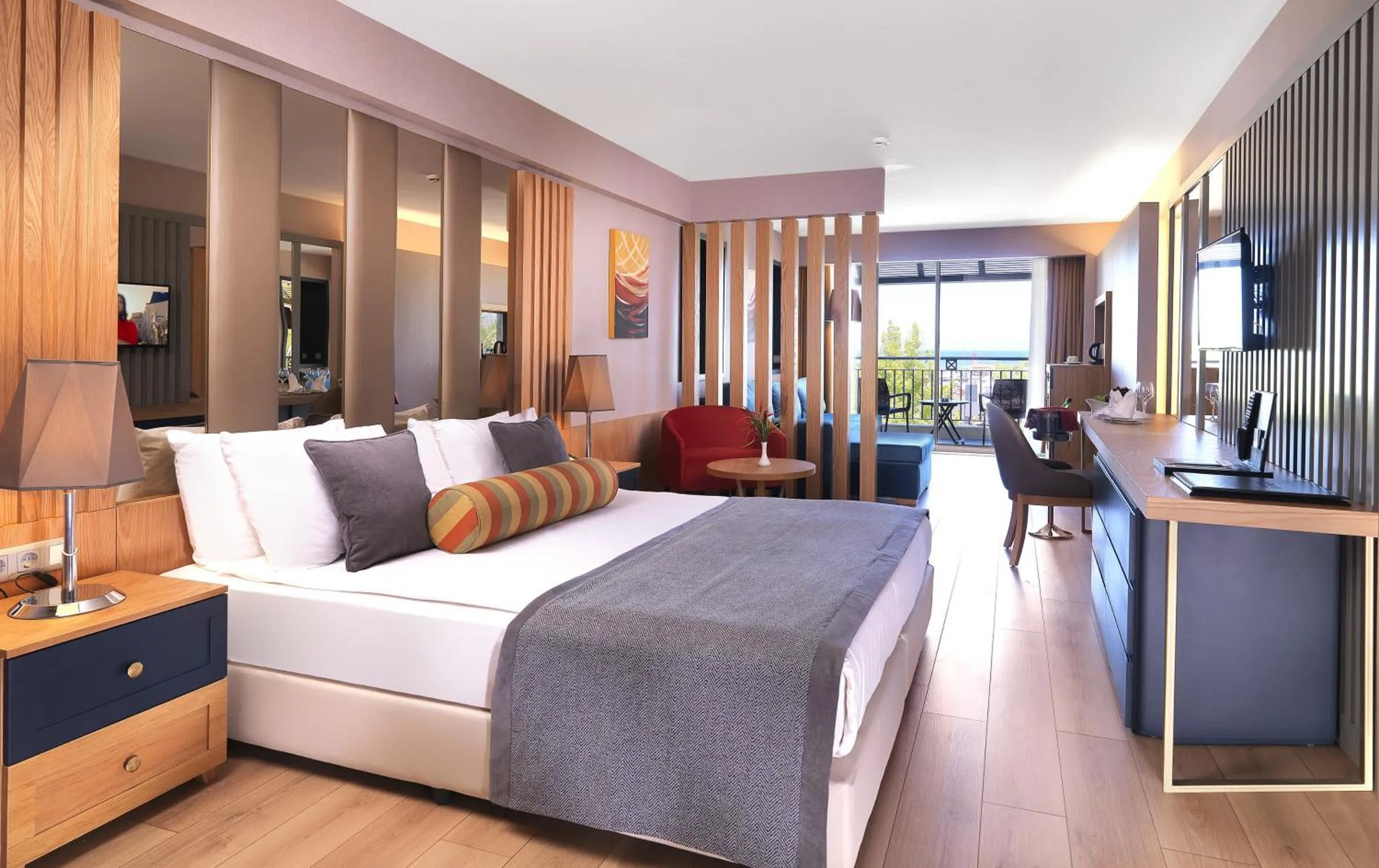 Photo of the whole room, Bed in Imperial Türkiz Resort Hotel & SPA