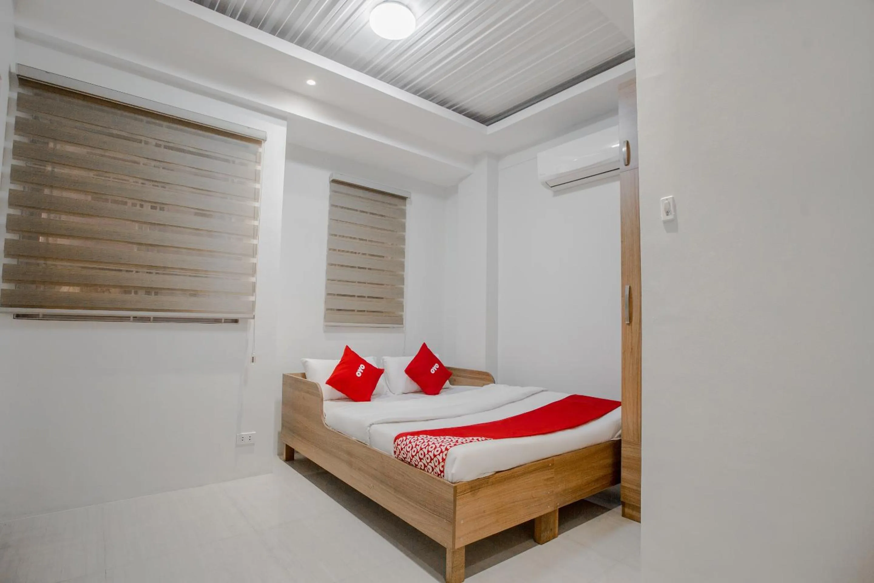 Bedroom in OYO 605 The Quarters