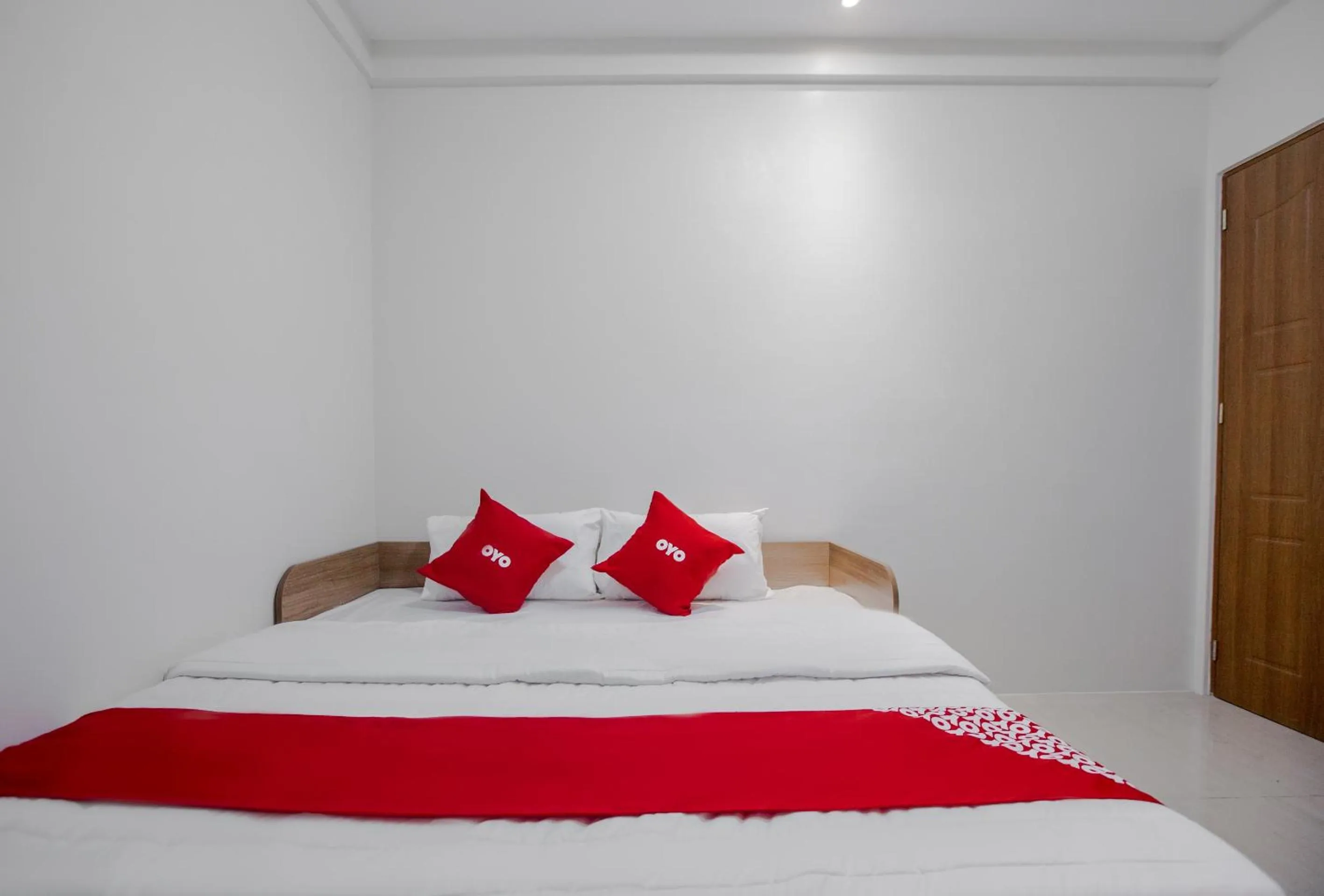 Bedroom in OYO 605 The Quarters