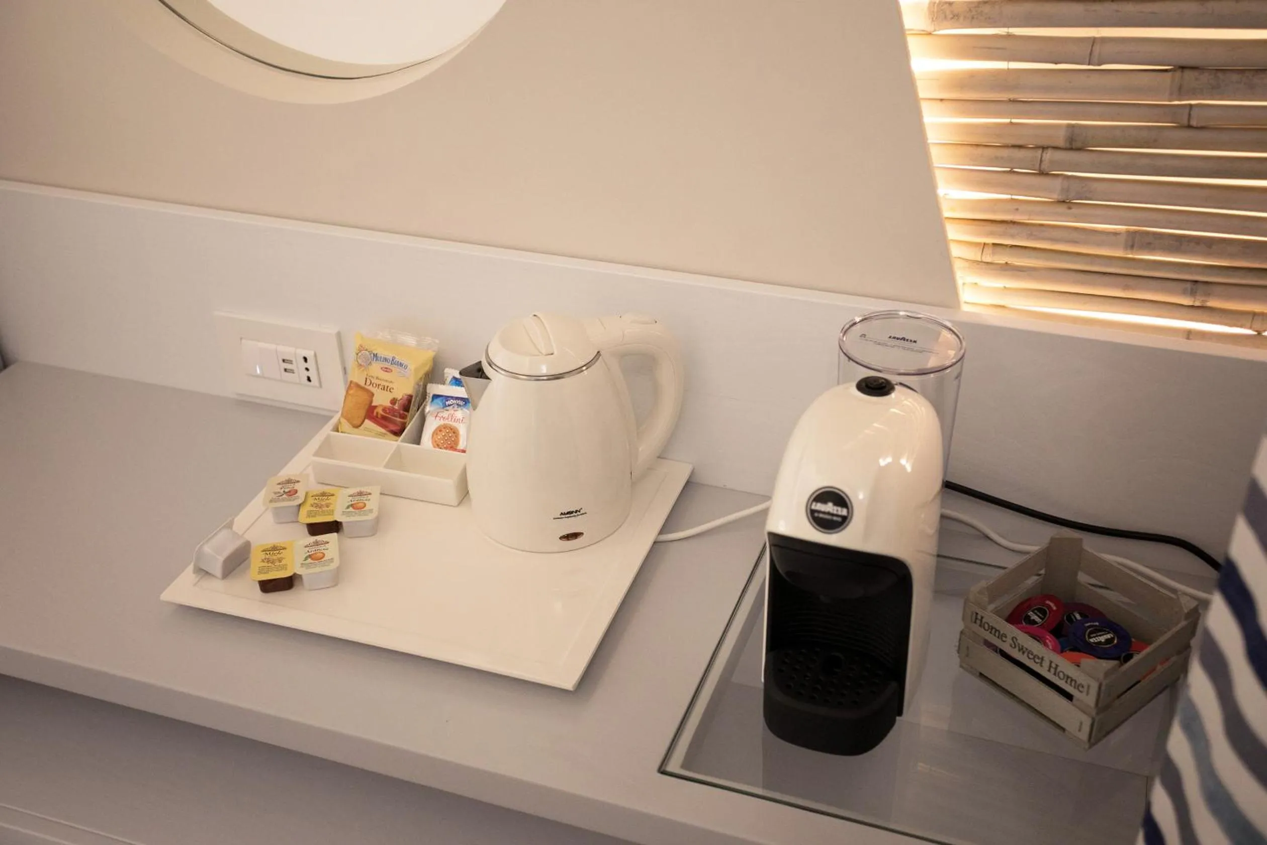 Coffee/tea facilities in Franco's House Tropea