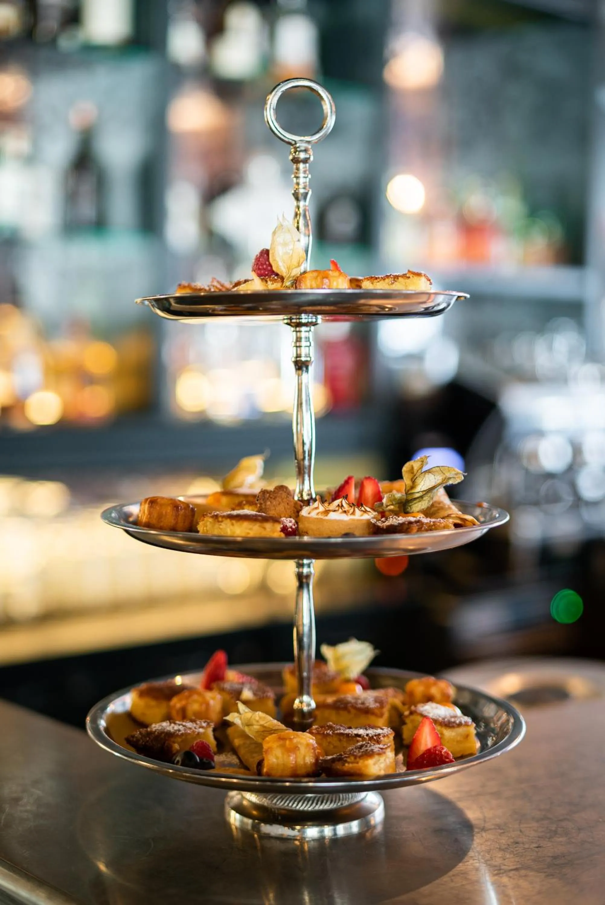 Restaurant/places to eat in Le Mirabeau Resort & Spa