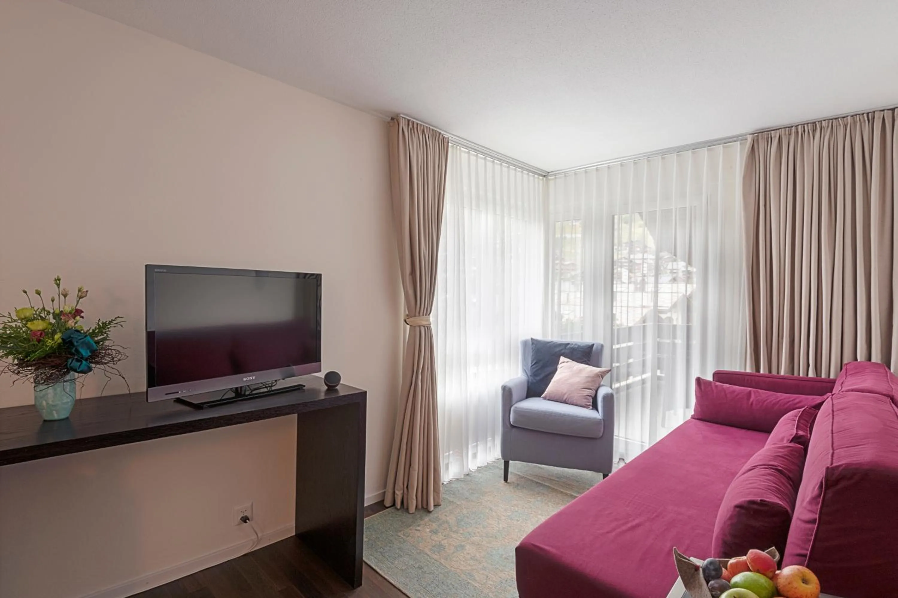 Seating area in Le Mirabeau Resort & Spa