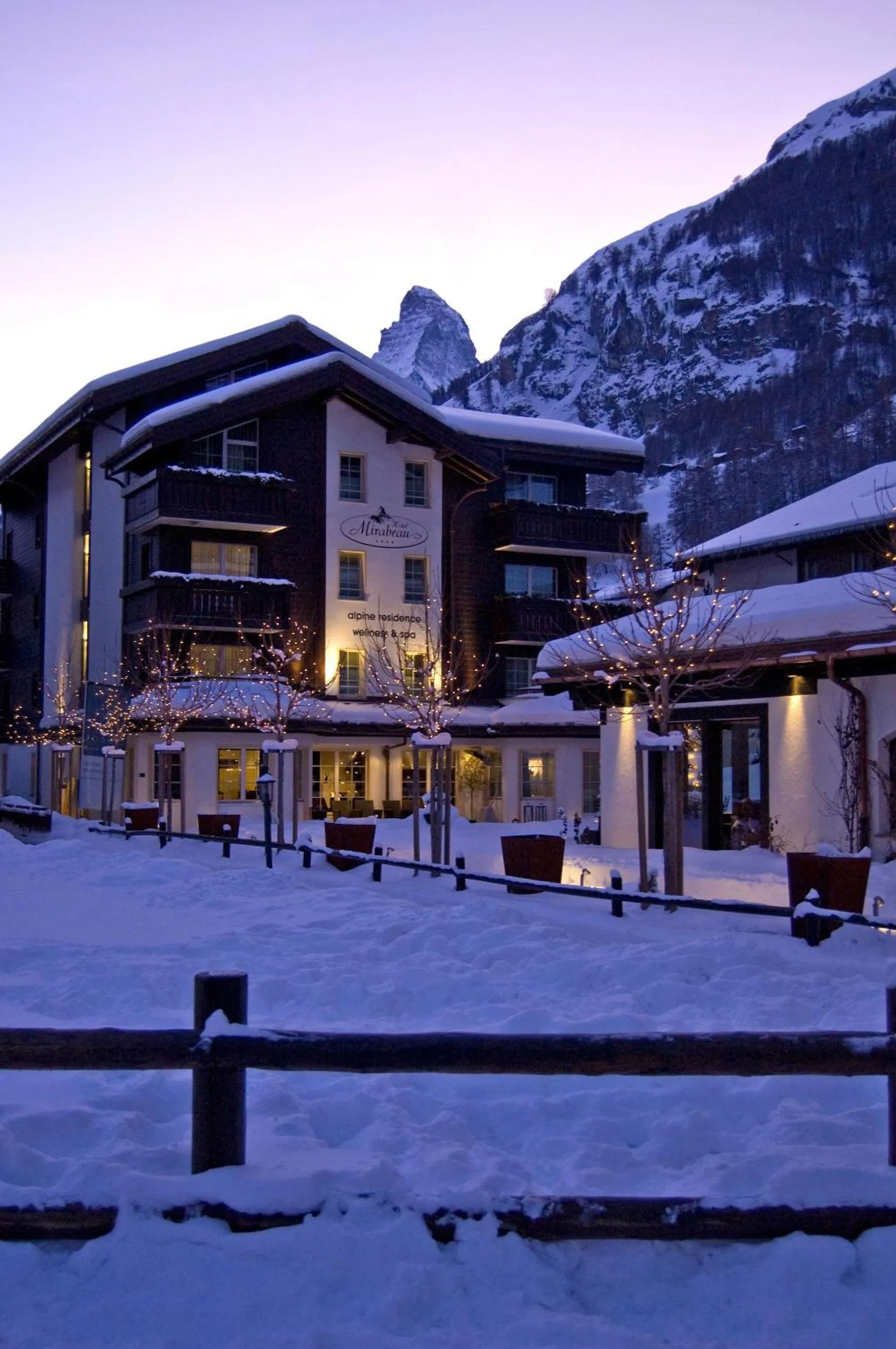 Facade/entrance in Le Mirabeau Resort & Spa