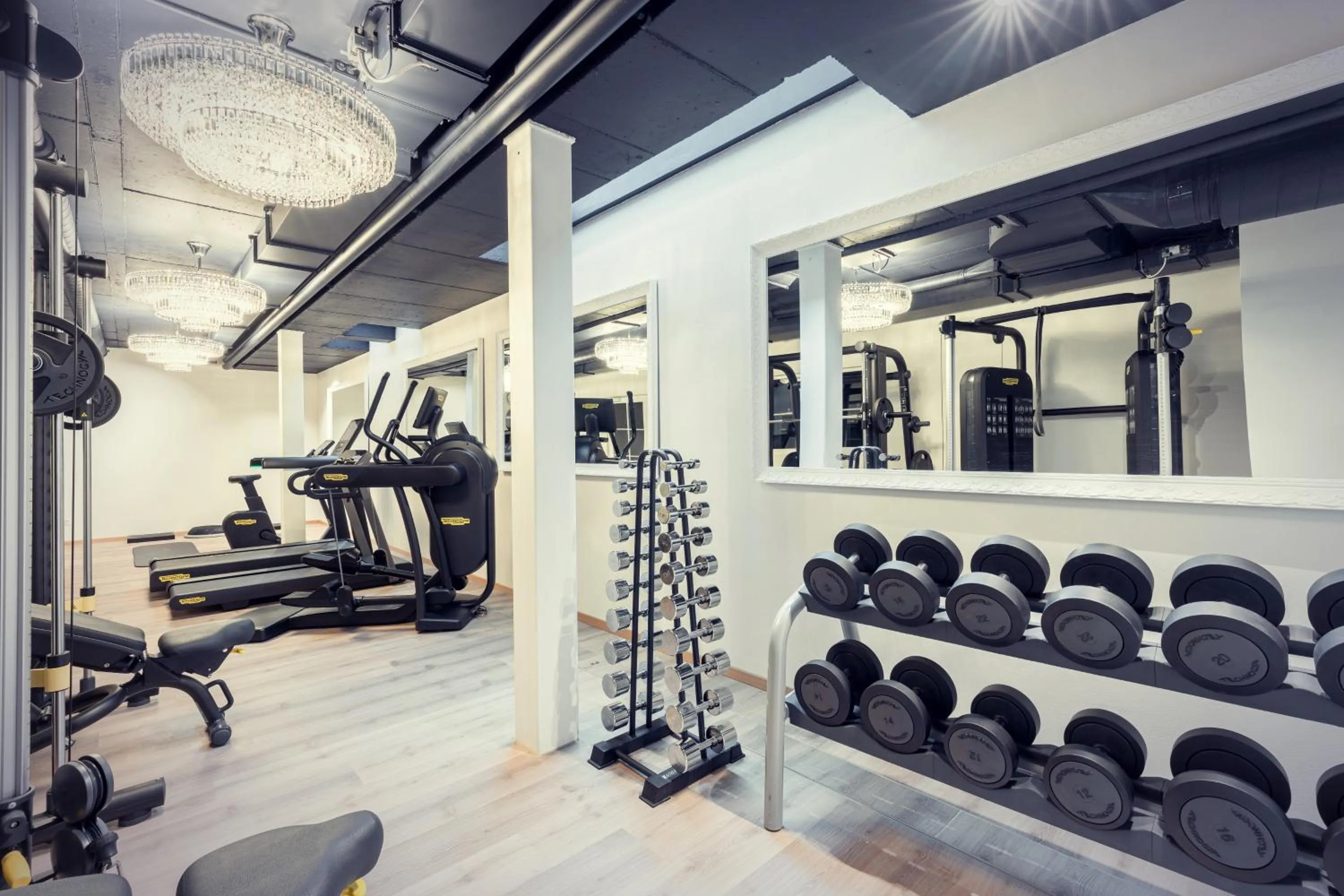 Fitness centre/facilities in Le Mirabeau Resort & Spa
