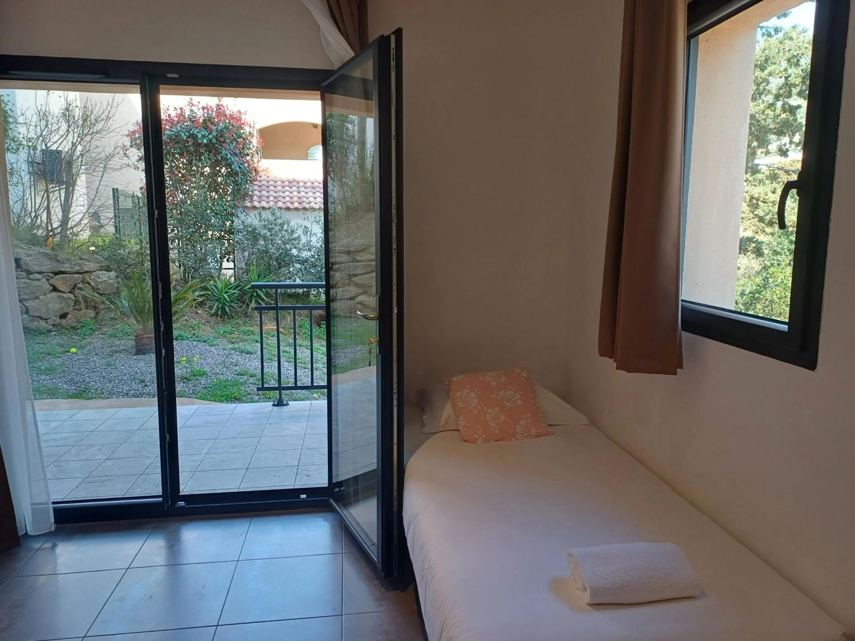 Bed in Hôtel Casa Mea