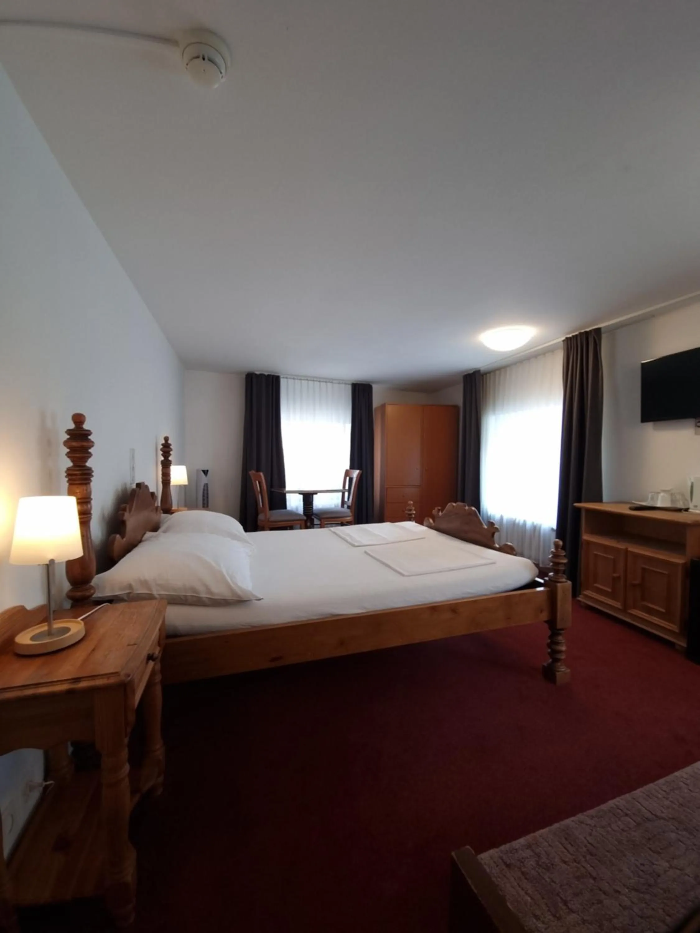 Bed in Spalenbrunnen Hotel & Restaurant Basel City Center