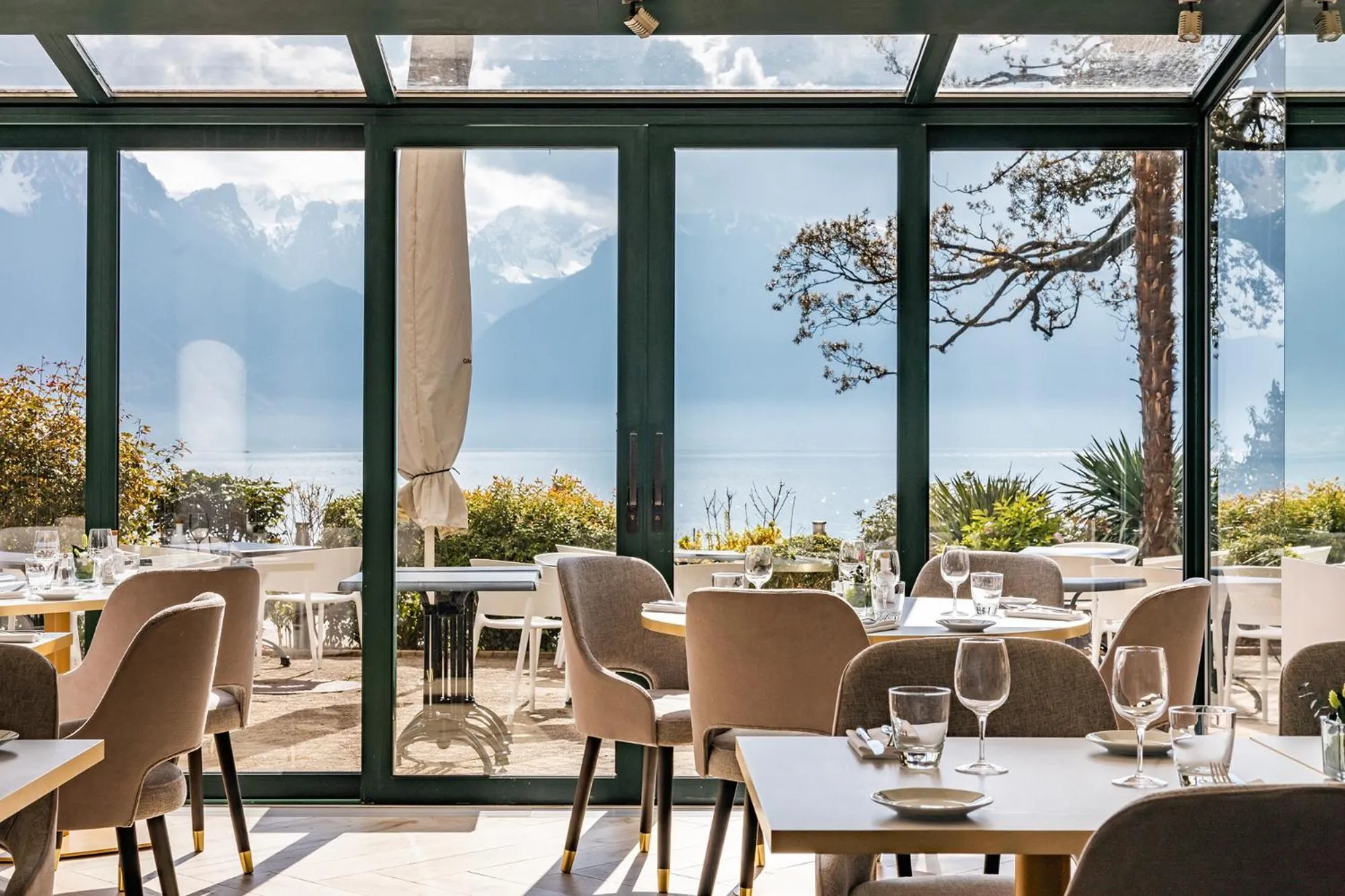 Restaurant/places to eat in Royal Plaza Montreux