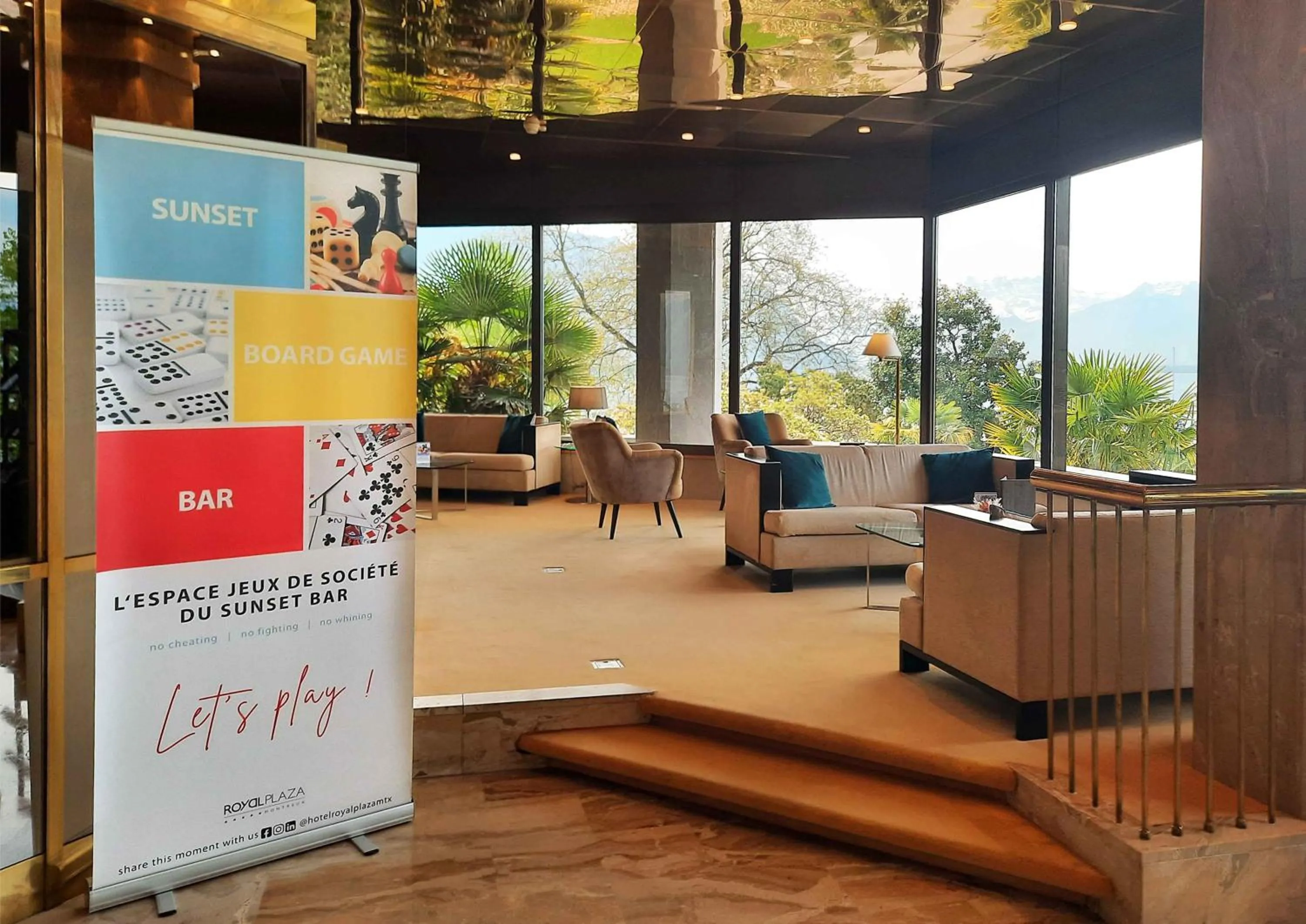 Lounge or bar in Royal Plaza Montreux