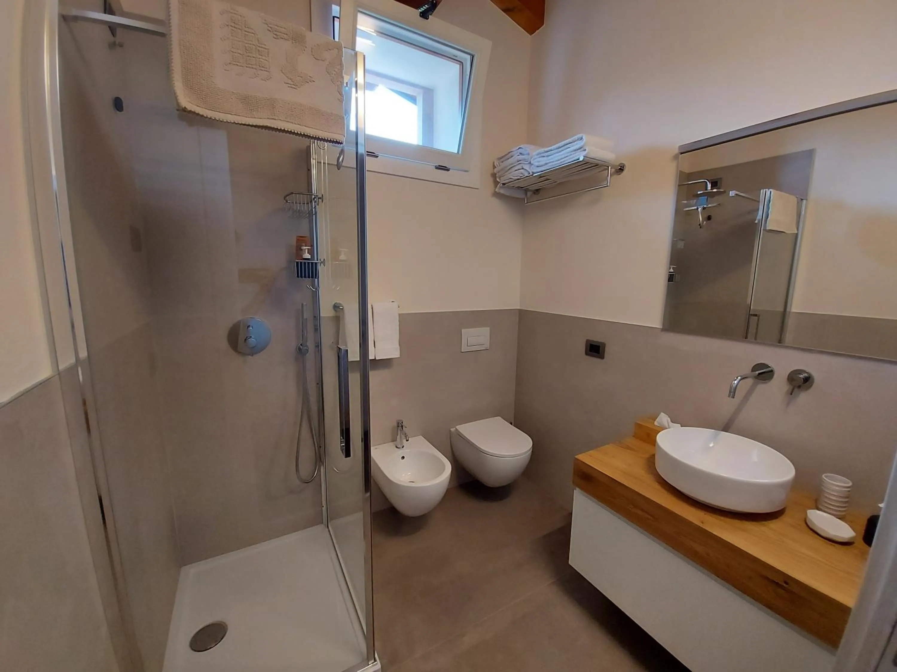 Bathroom in B&B Stella Alpina